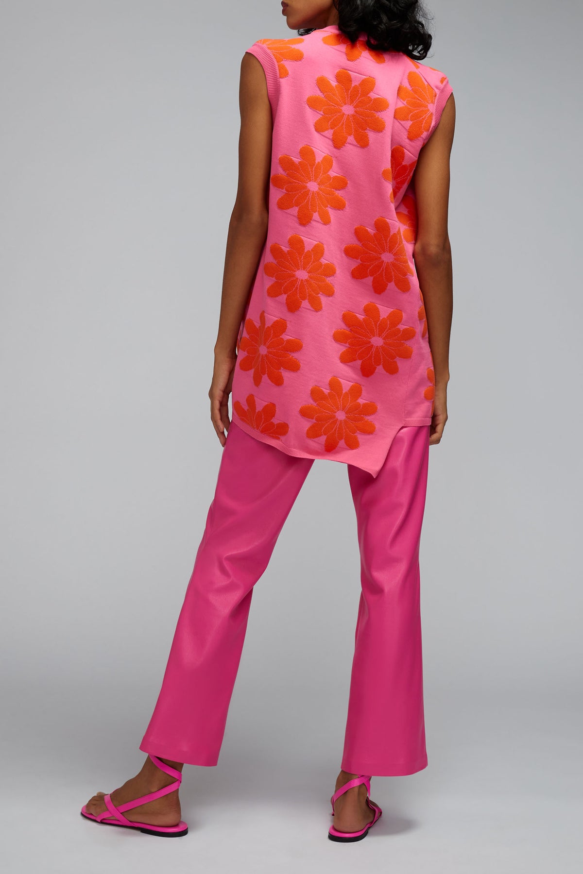 pantalone a trombetta in eco pelle