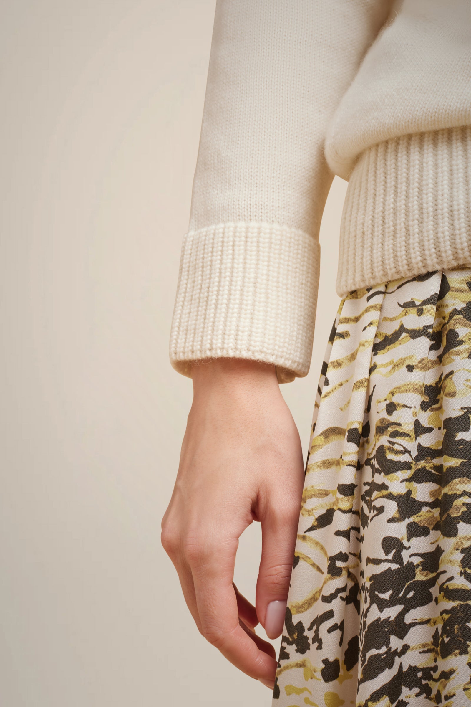 RECYCLED CASHMERE SWEATER