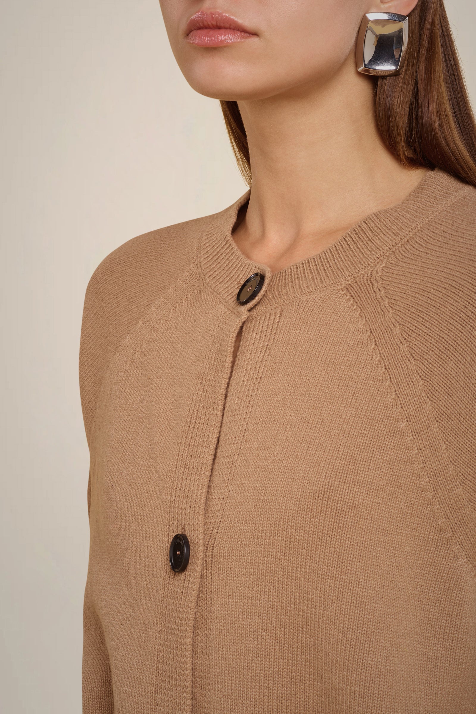 SHORT-SLEEVED CARDIGAN