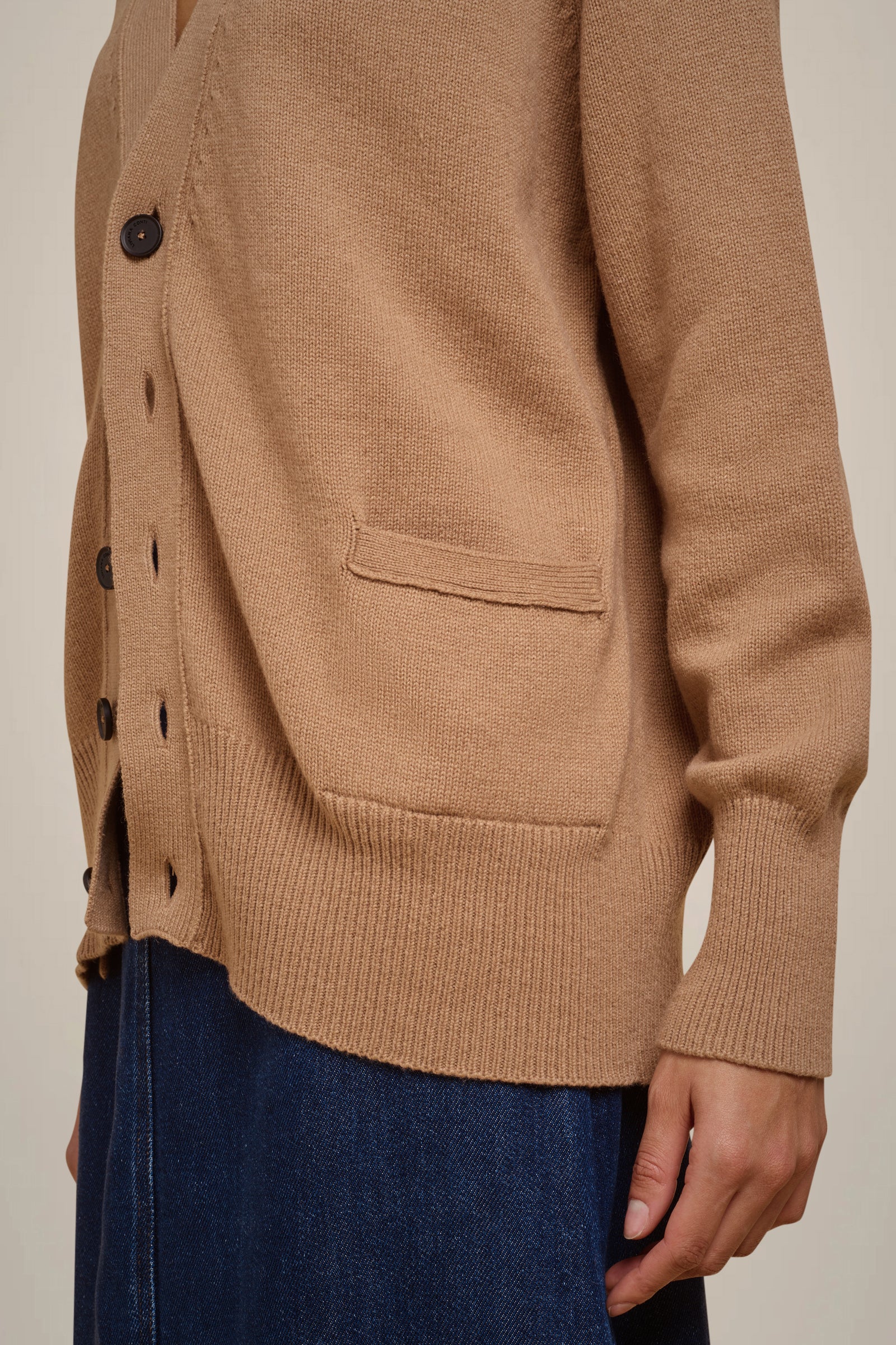 RECYCLED CASHMERE CARDIGAN