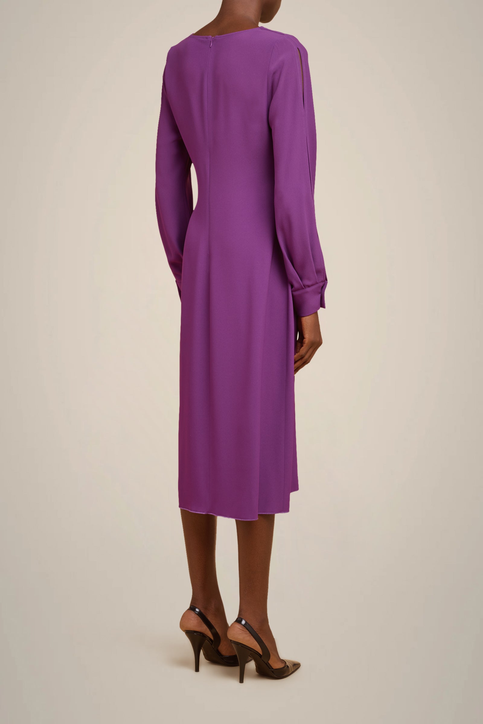 ABITO MANICHE CUT-OUT