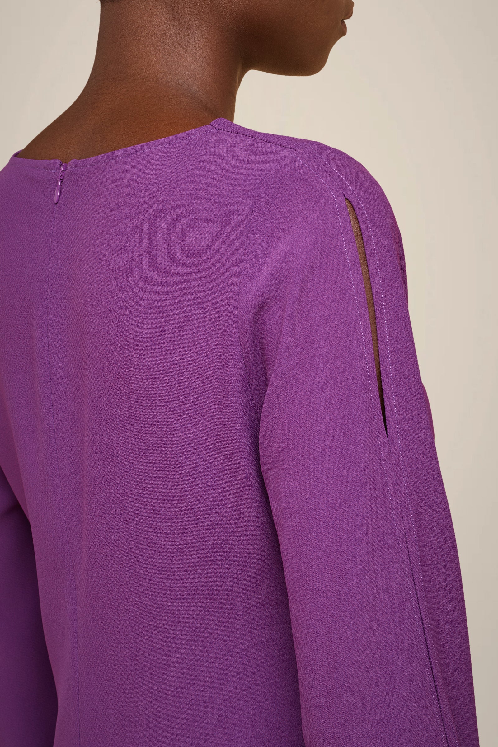 ABITO MANICHE CUT-OUT
