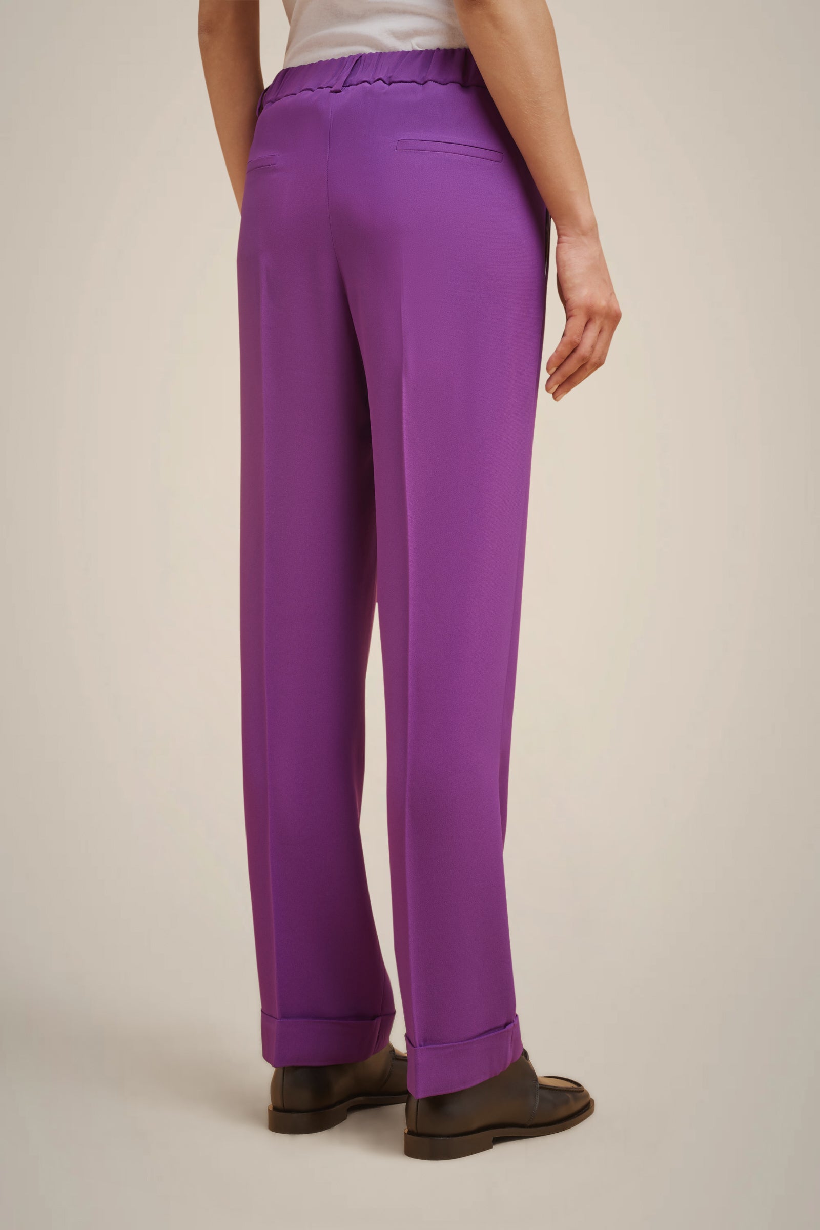 PLEATED TROUSERS