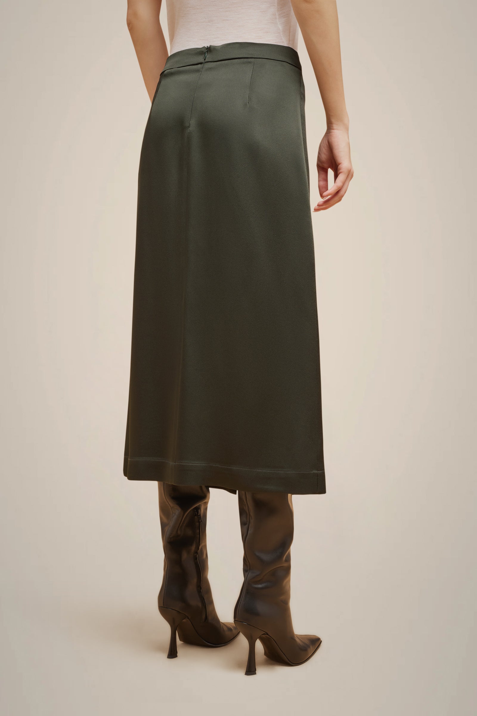 SLIT SKIRT