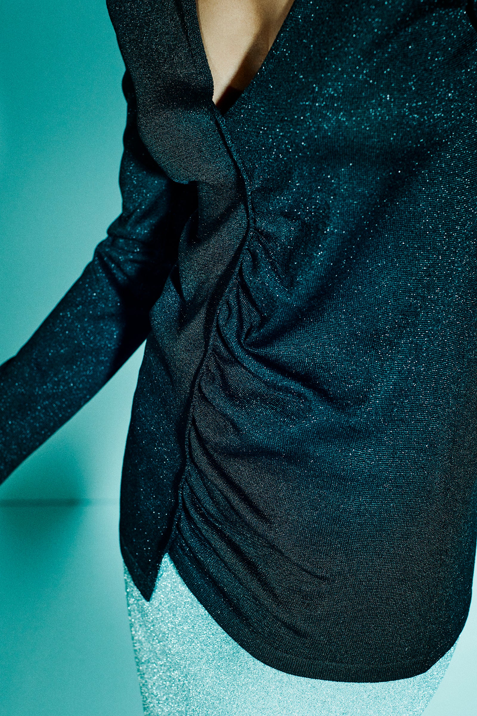 MAGLIA IN LUREX DETTAGLIO GIOIELLO