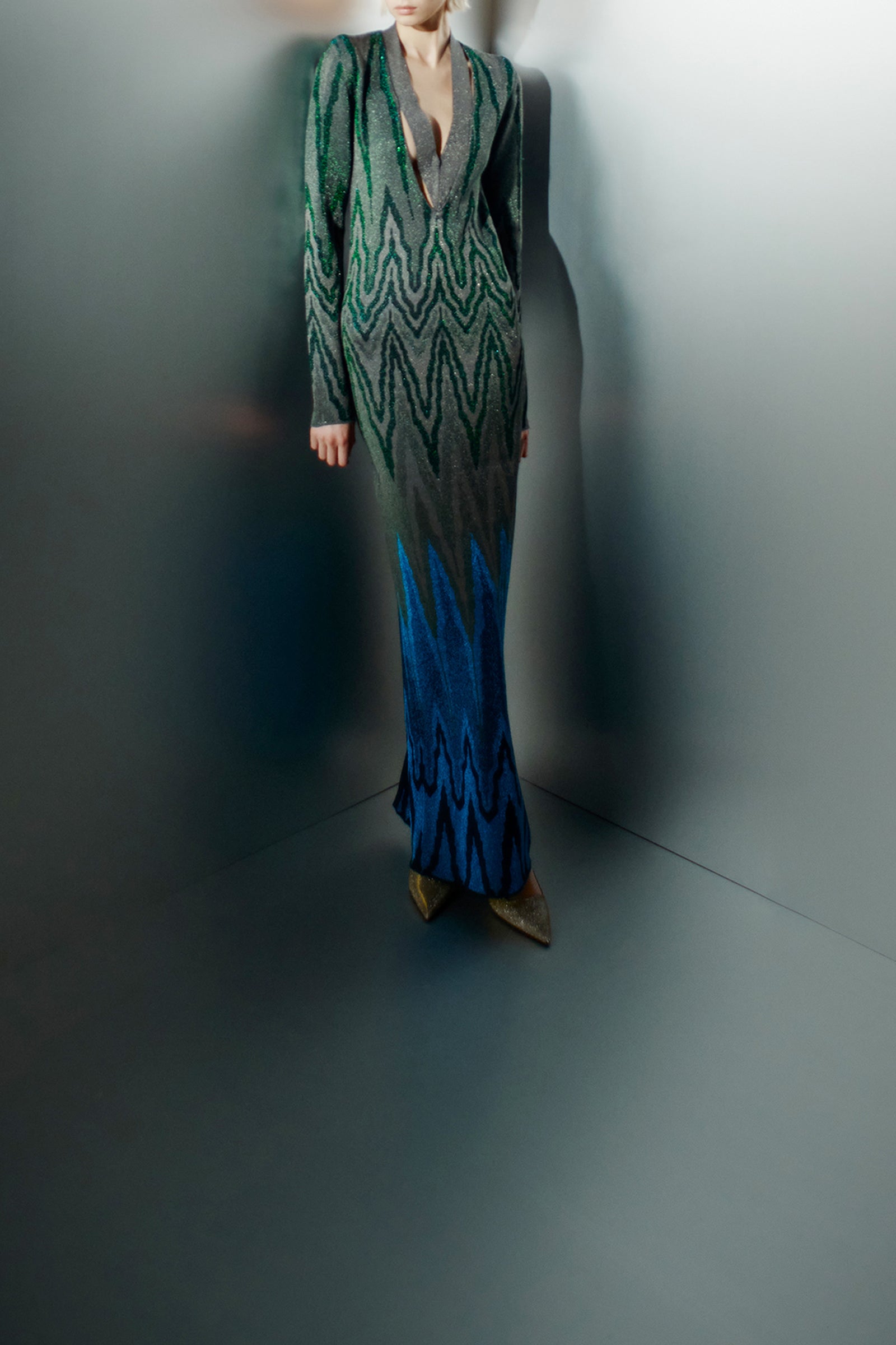 ABITO CON DETTAGLIO CUT OUT JACQUARD