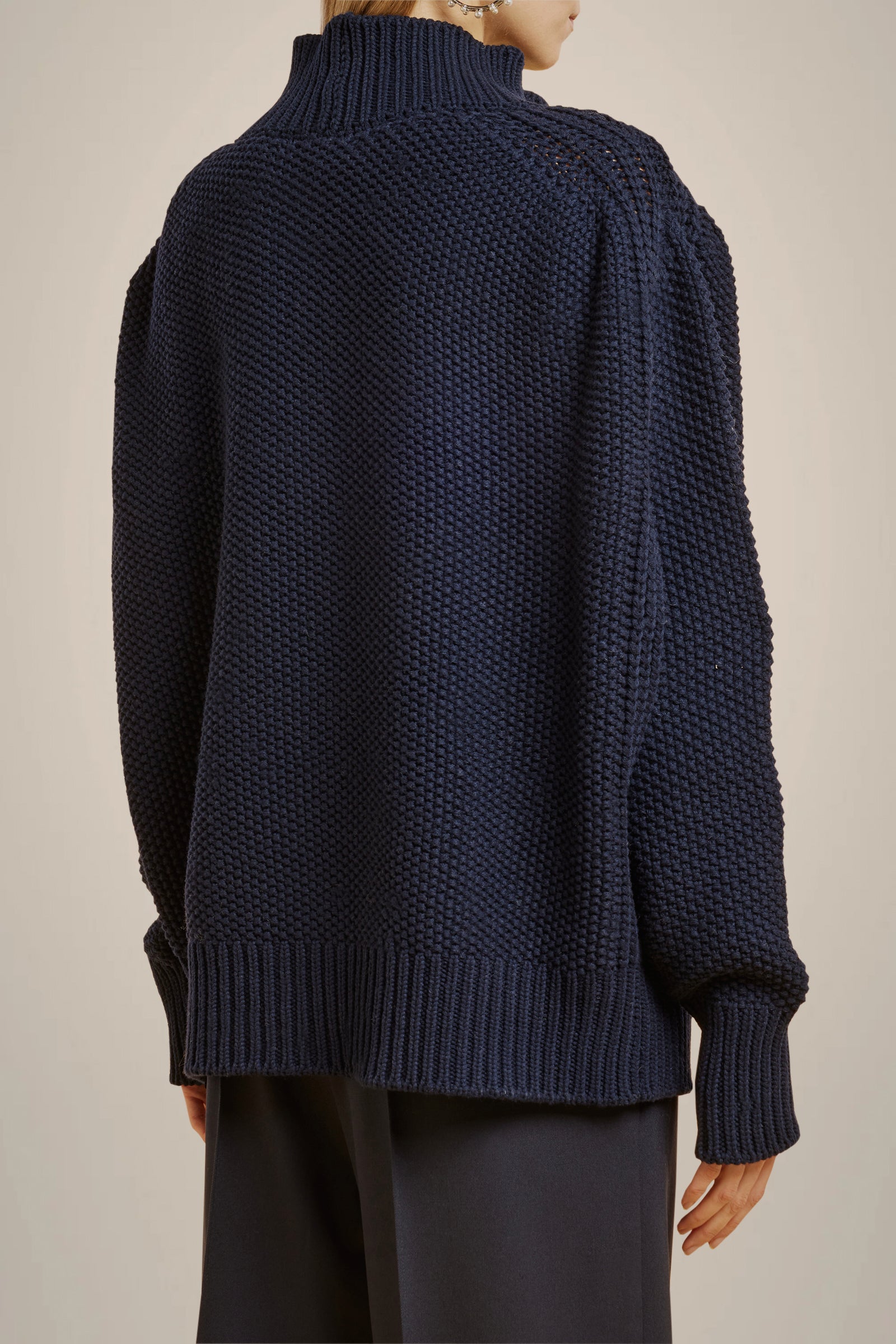 MAGLIA COLLO ALTO IN CASHMERE RICICLATO