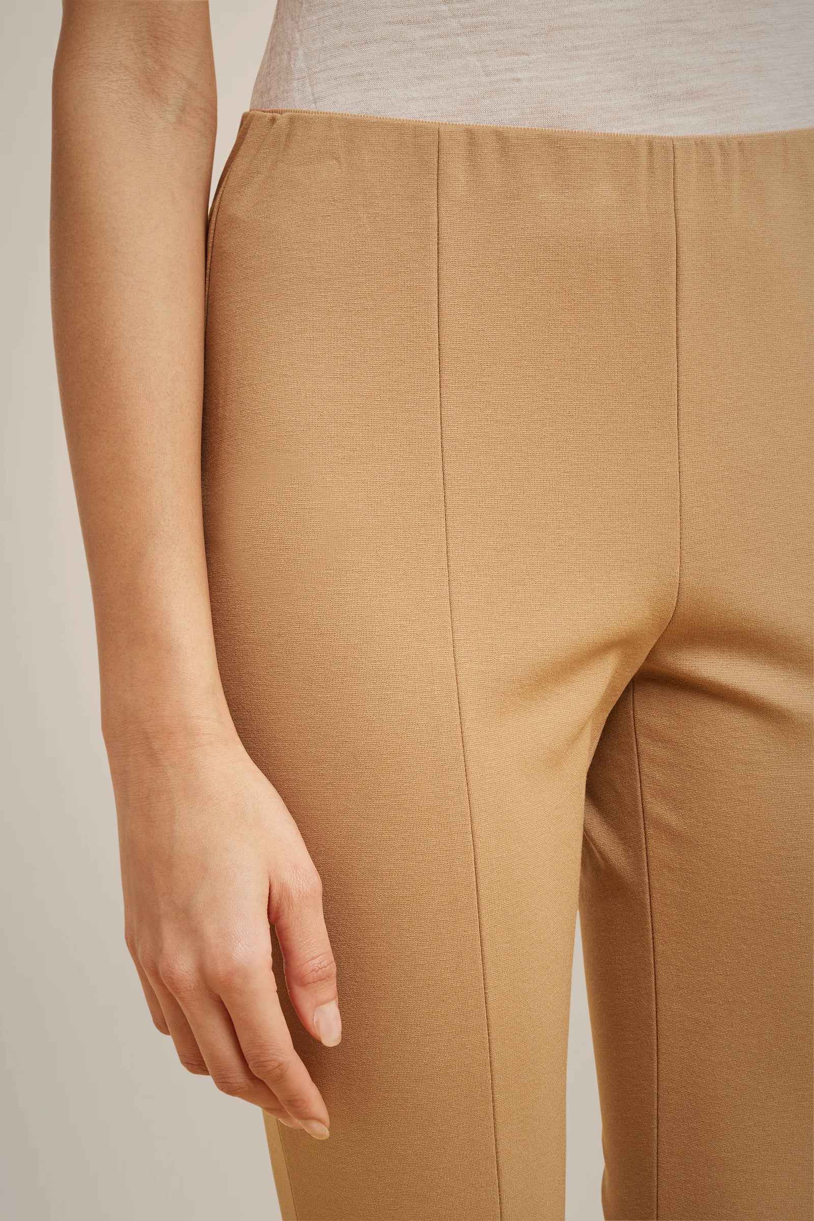 PANTALONE TROMBETTA CON SPACCO