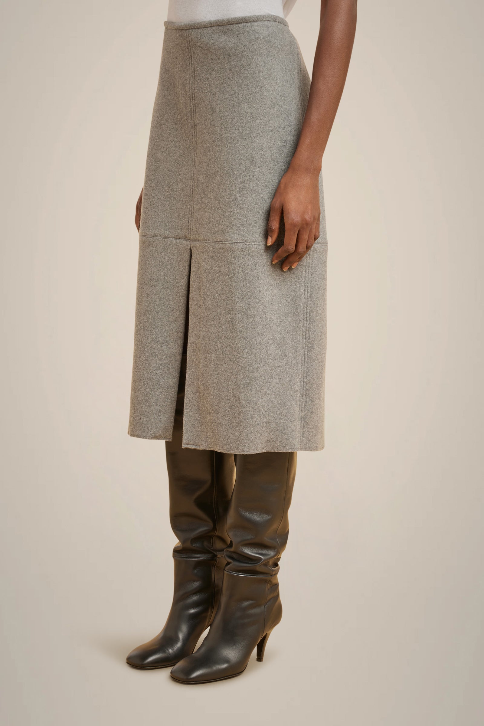 MIDI SKIRT WITH SLIT