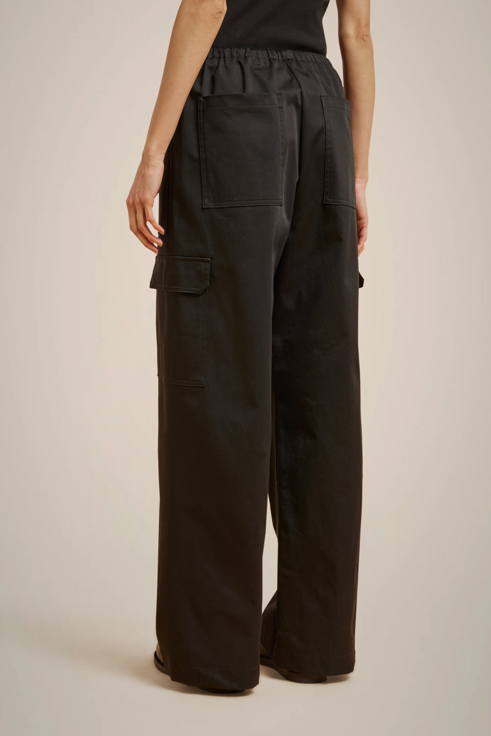 DRAWSTRING TROUSERS