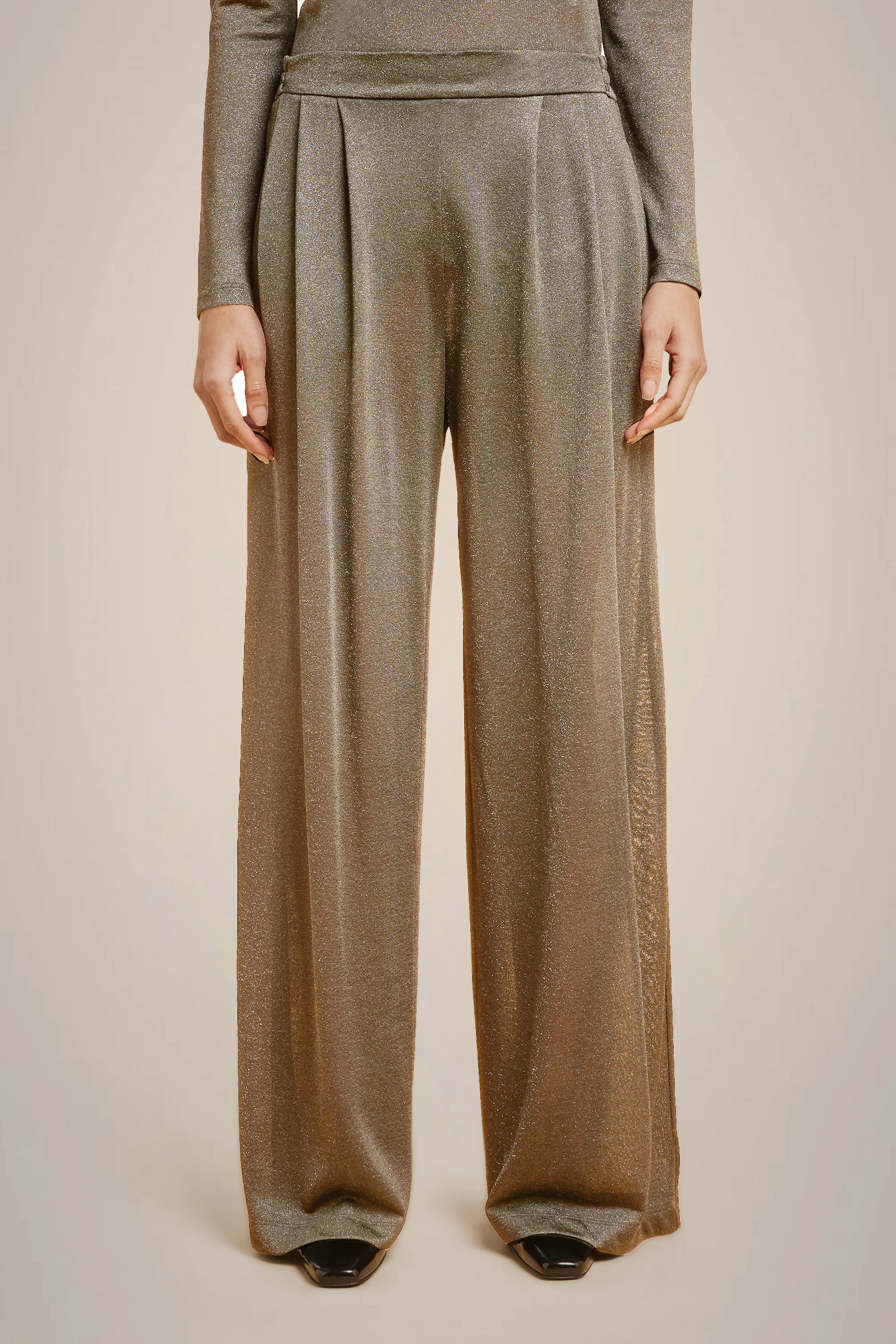 PLEATED TROUSERS