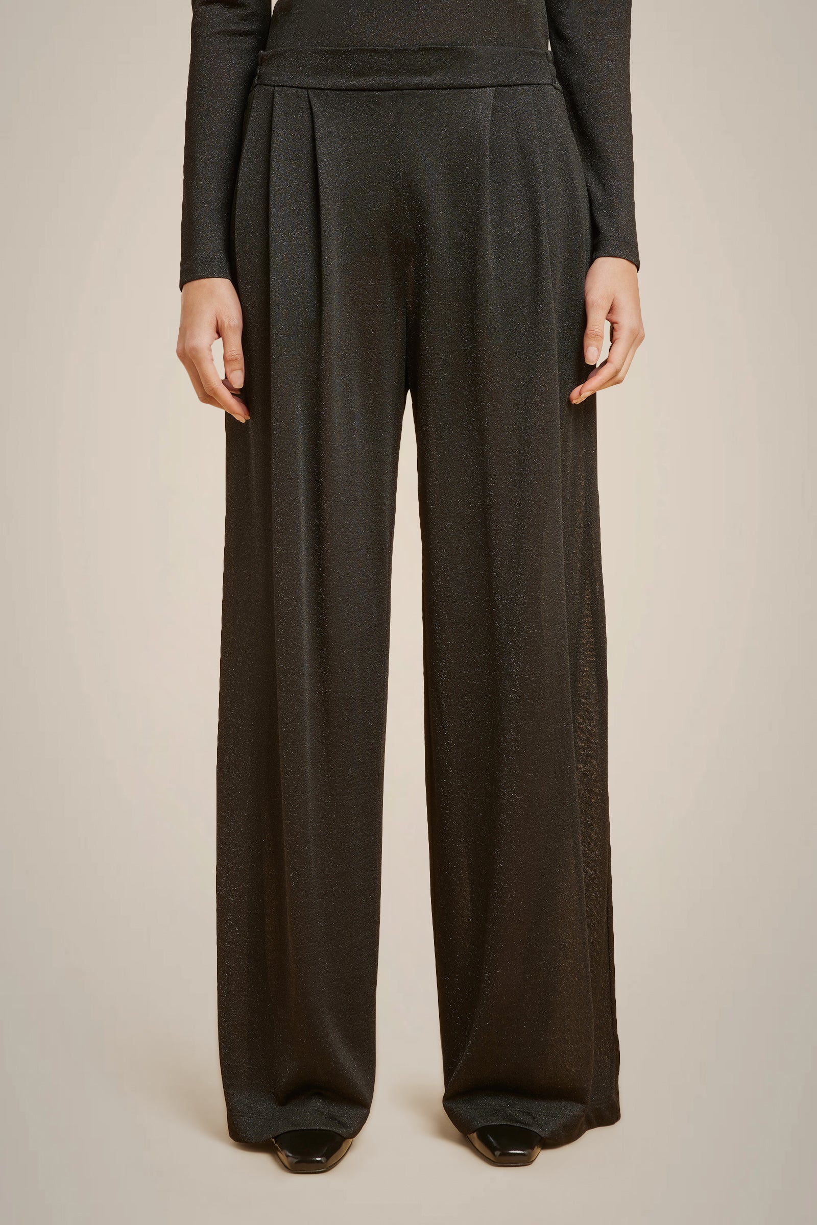 PLEATED TROUSERS