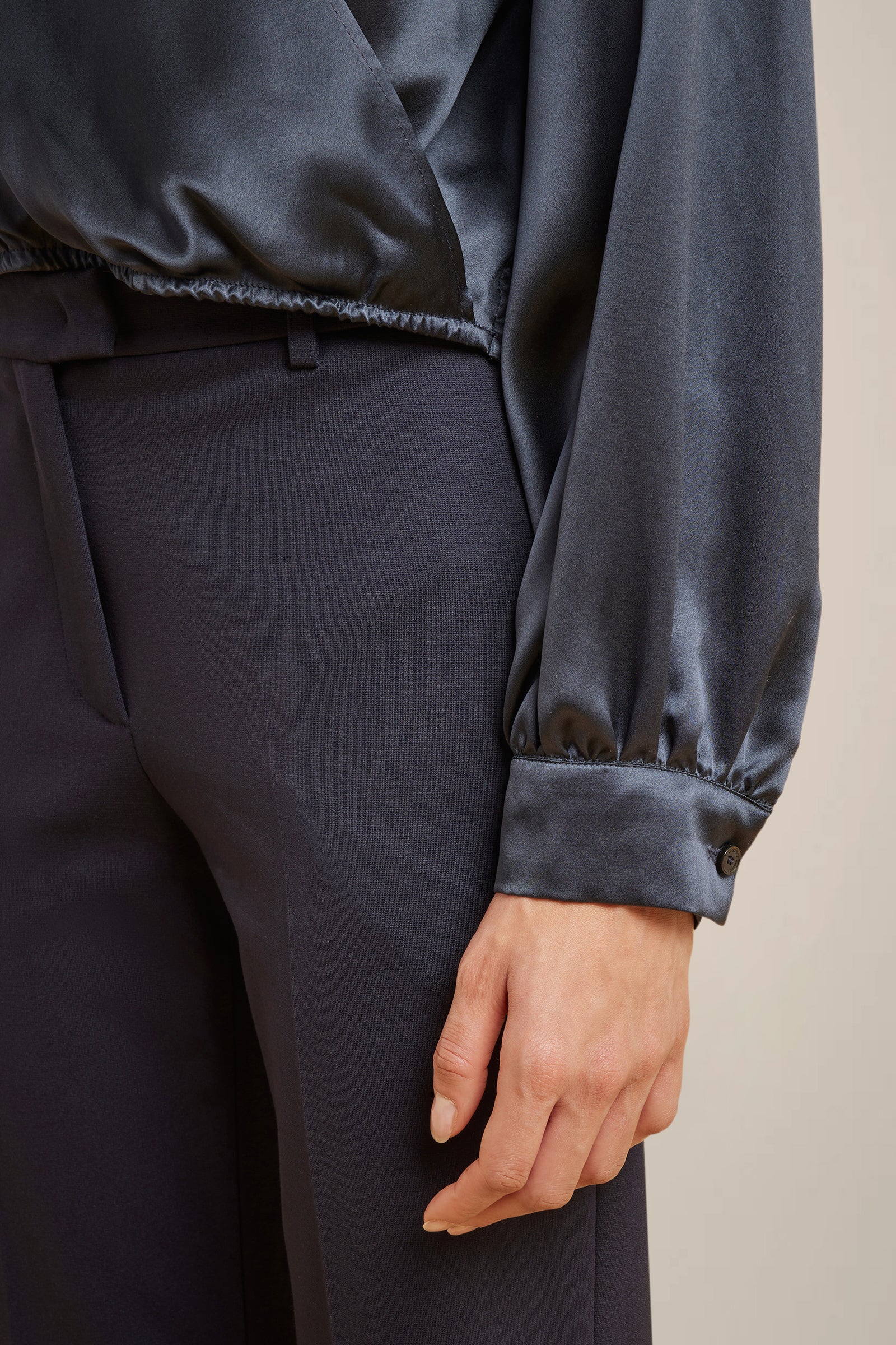 BLUSA INCROCIATA IN 100% RASO DI SETA