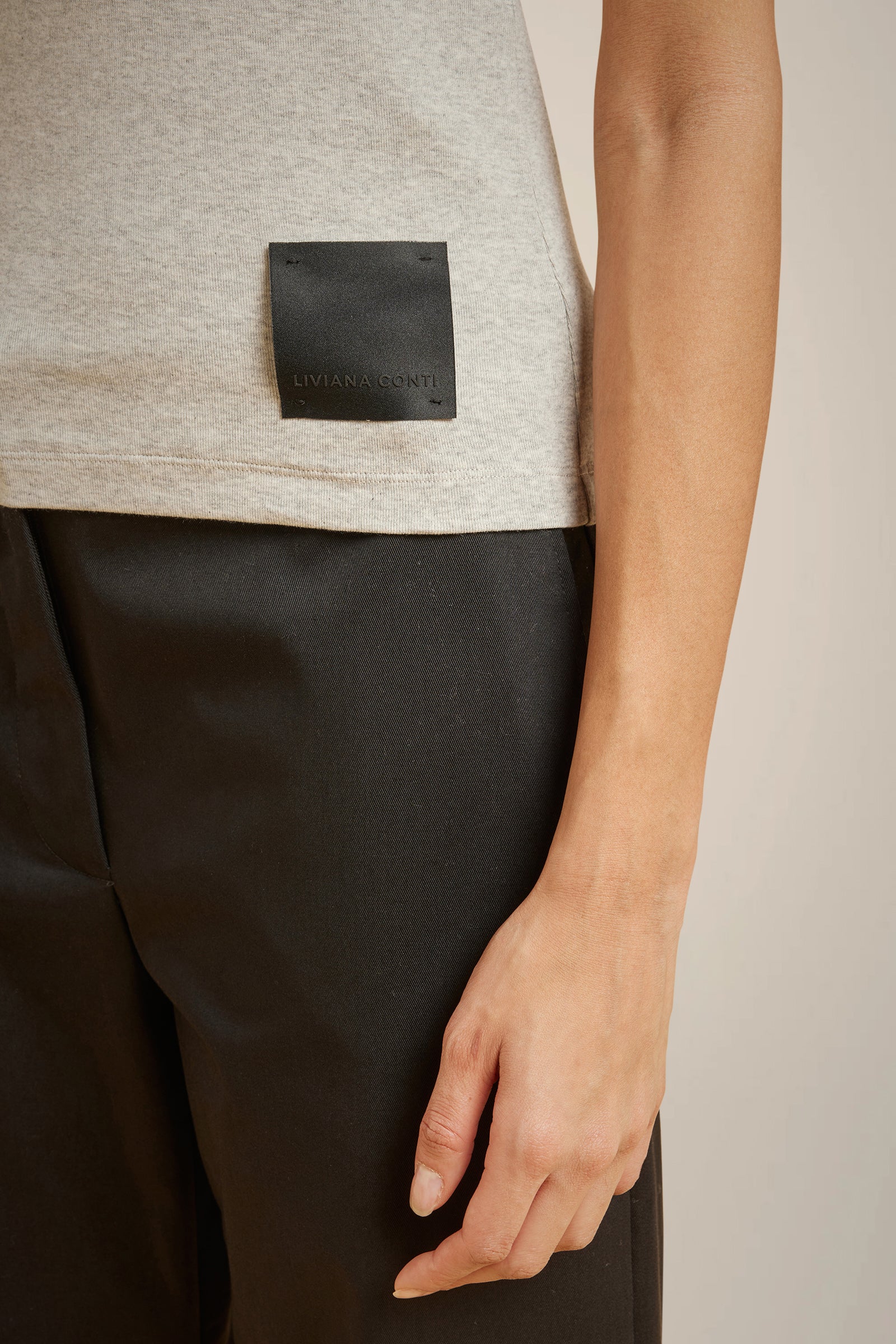 T-SHIRT CON STRASS