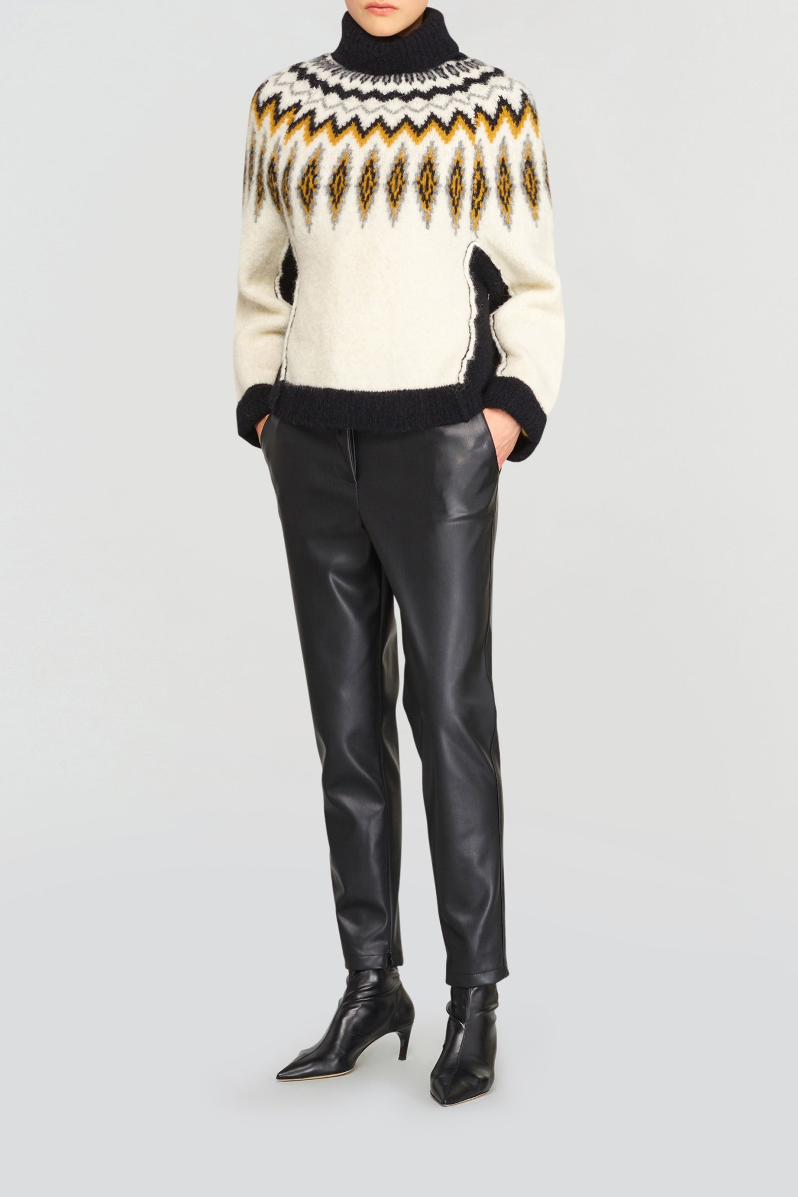 SWEATER