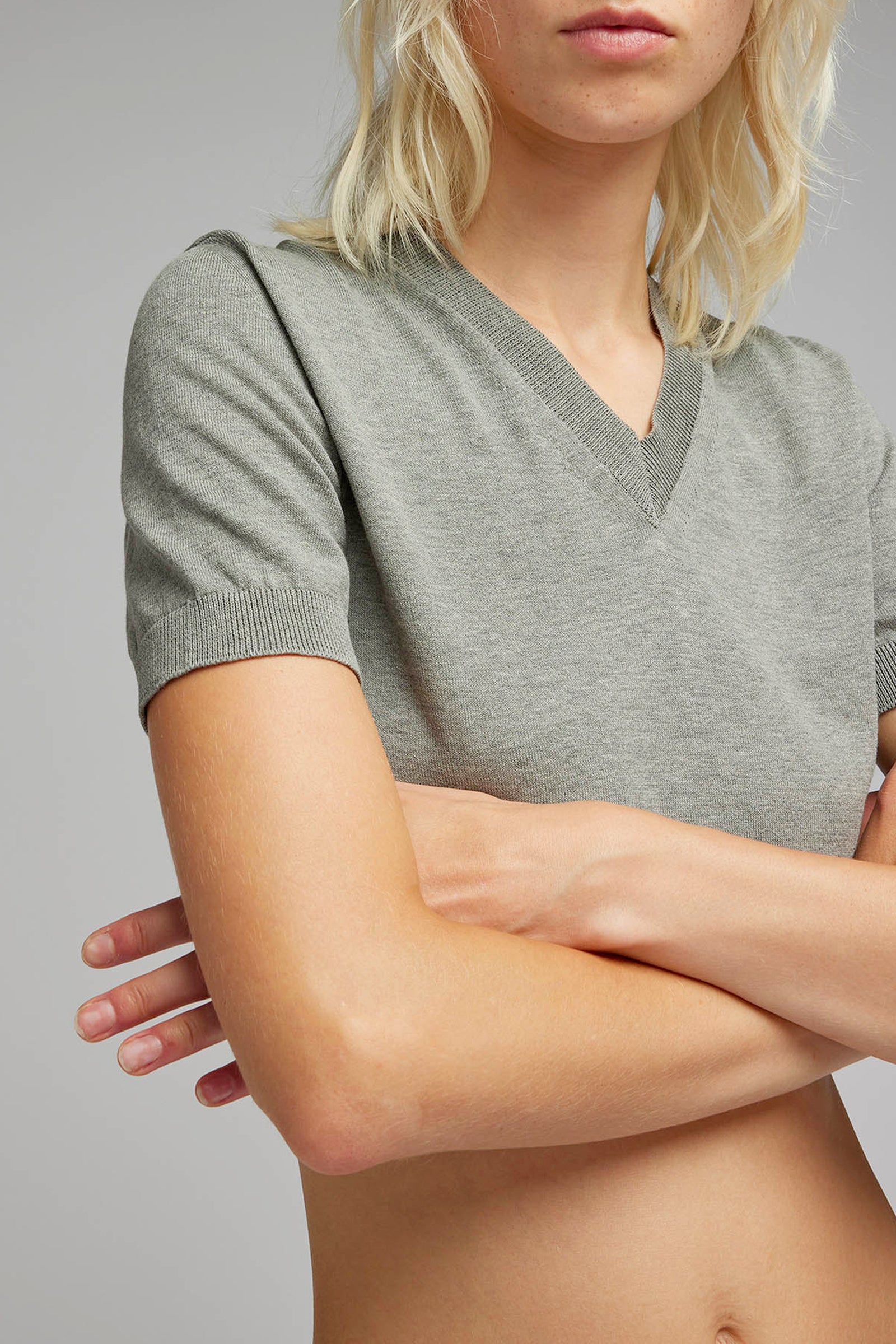 COTTON V-NECK TOP