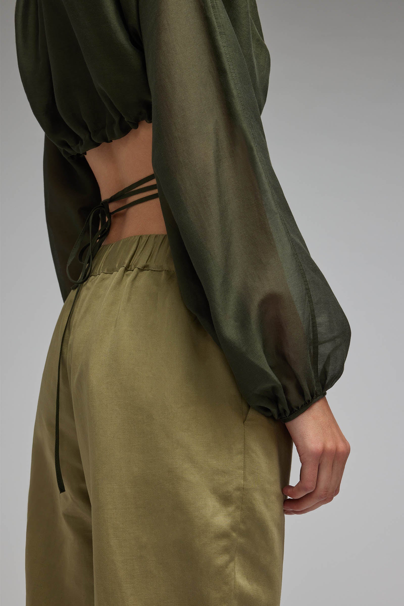 blusa crop in mussola