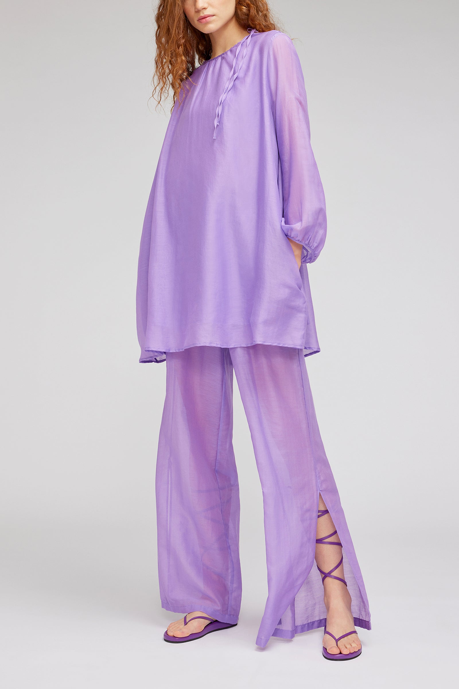 MUSLIN DRESS WITH OPENING ON THE SHOULDER