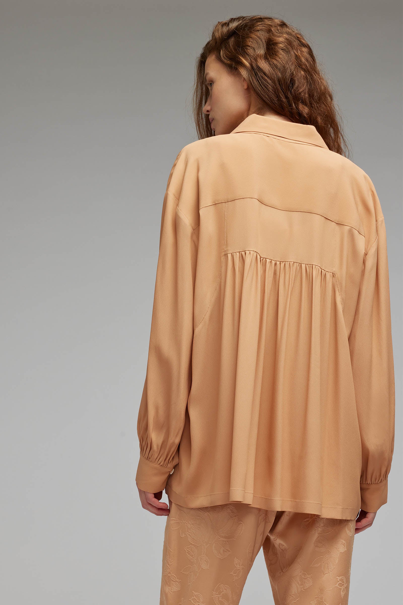 camicia over crepe de chine