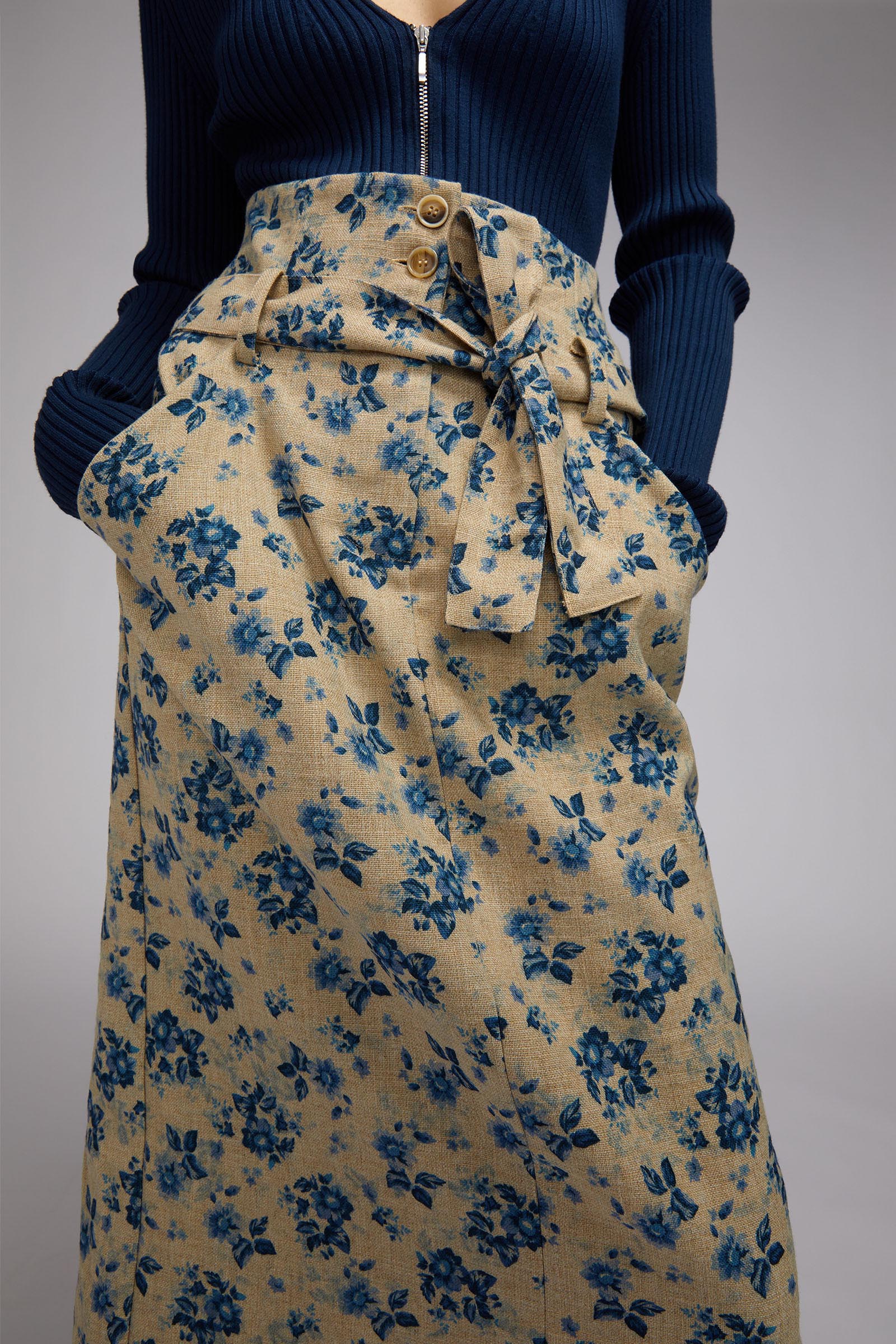 FLOWER PRINTED CANVAS SKIRT