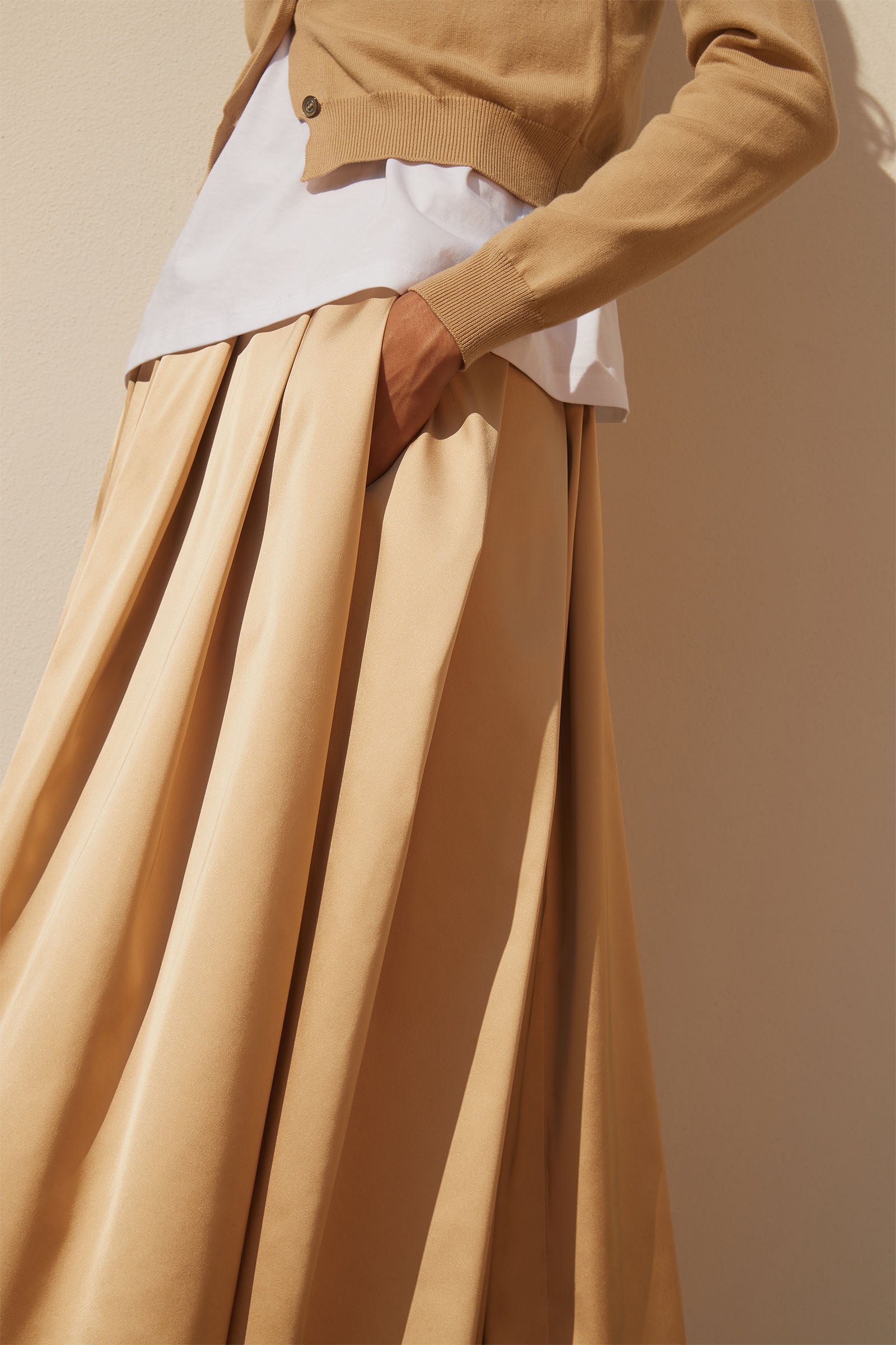 duchesse pleated skirt