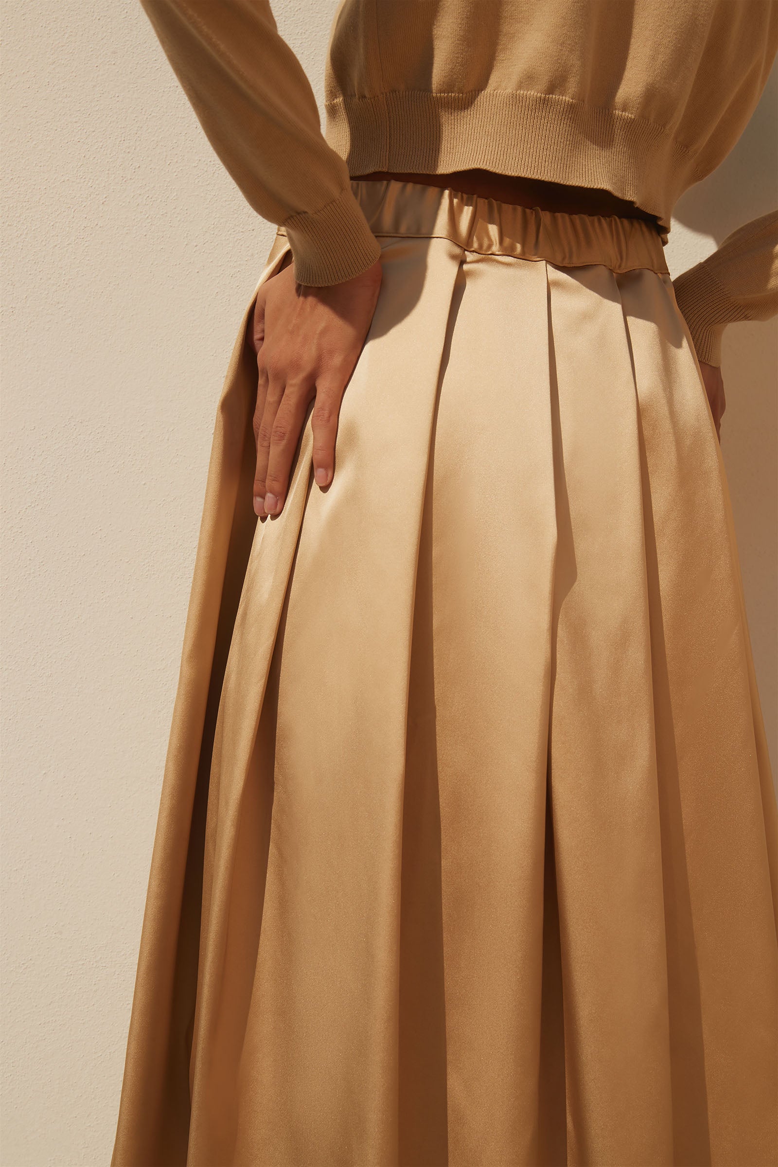 duchesse pleated skirt