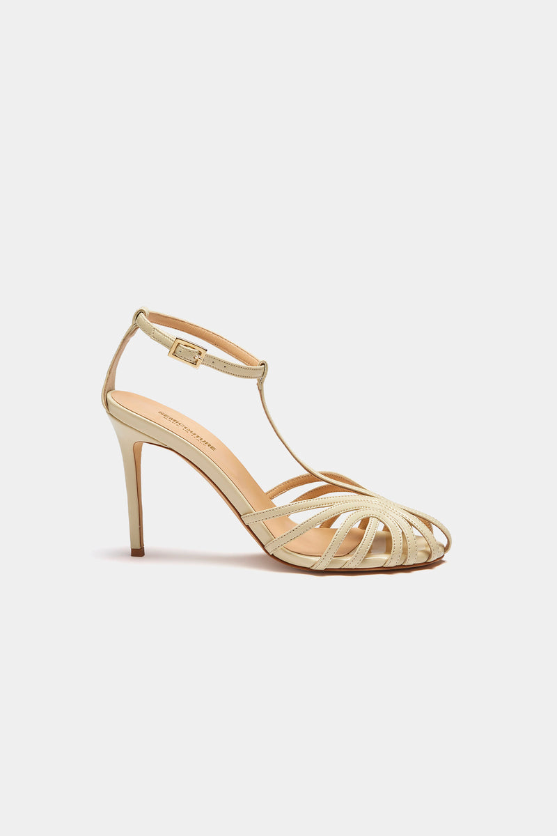 tricolor sandal