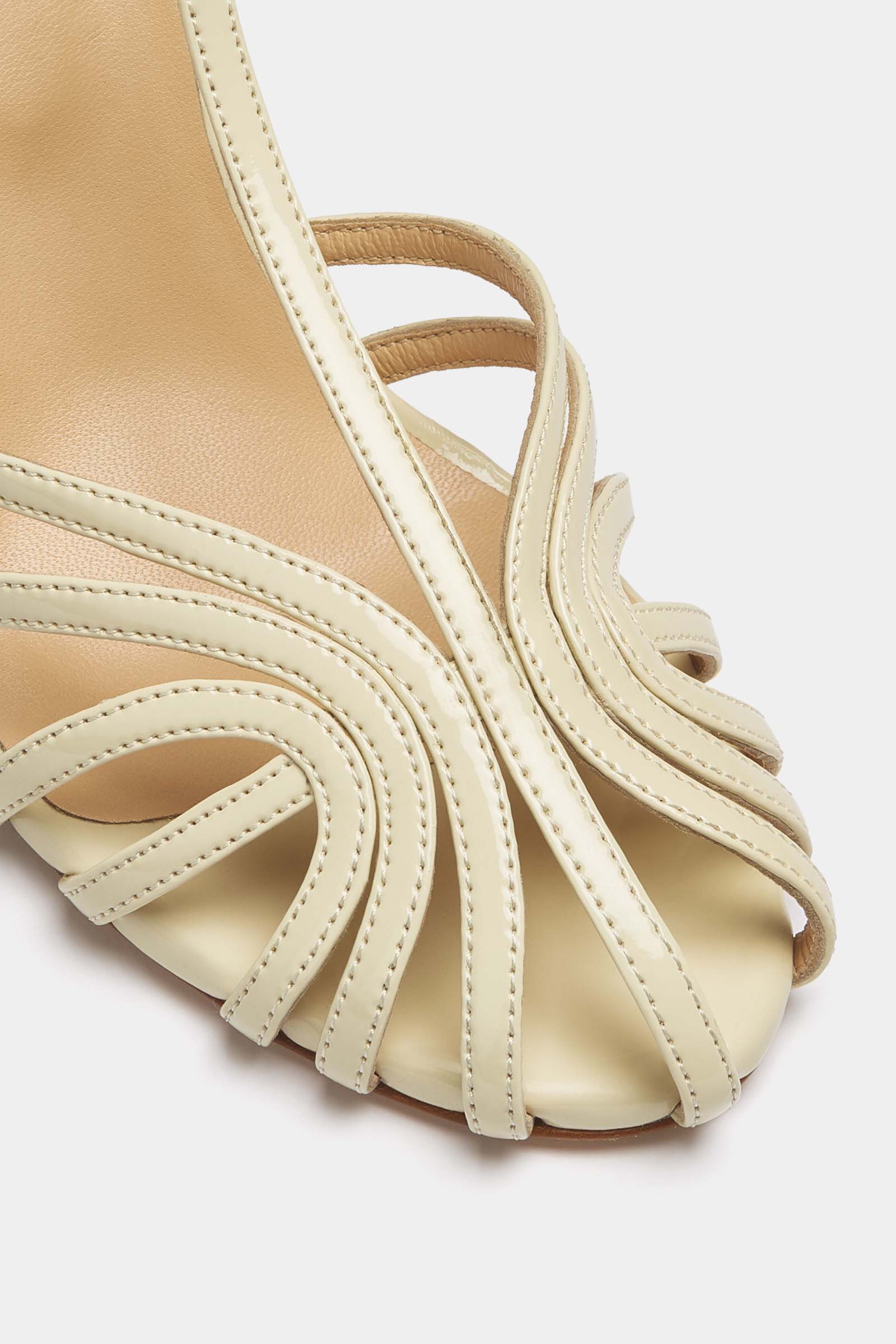 tricolor sandal