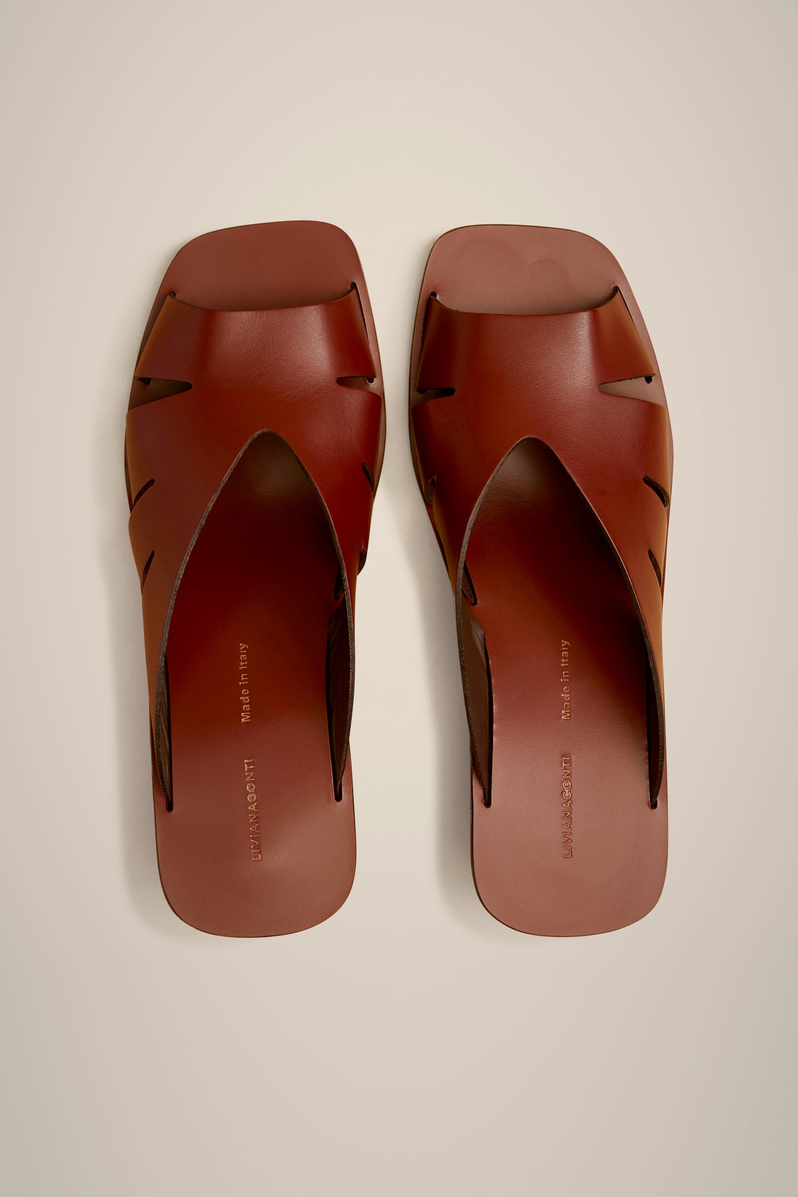 MULE MOTIVO CUT OUT