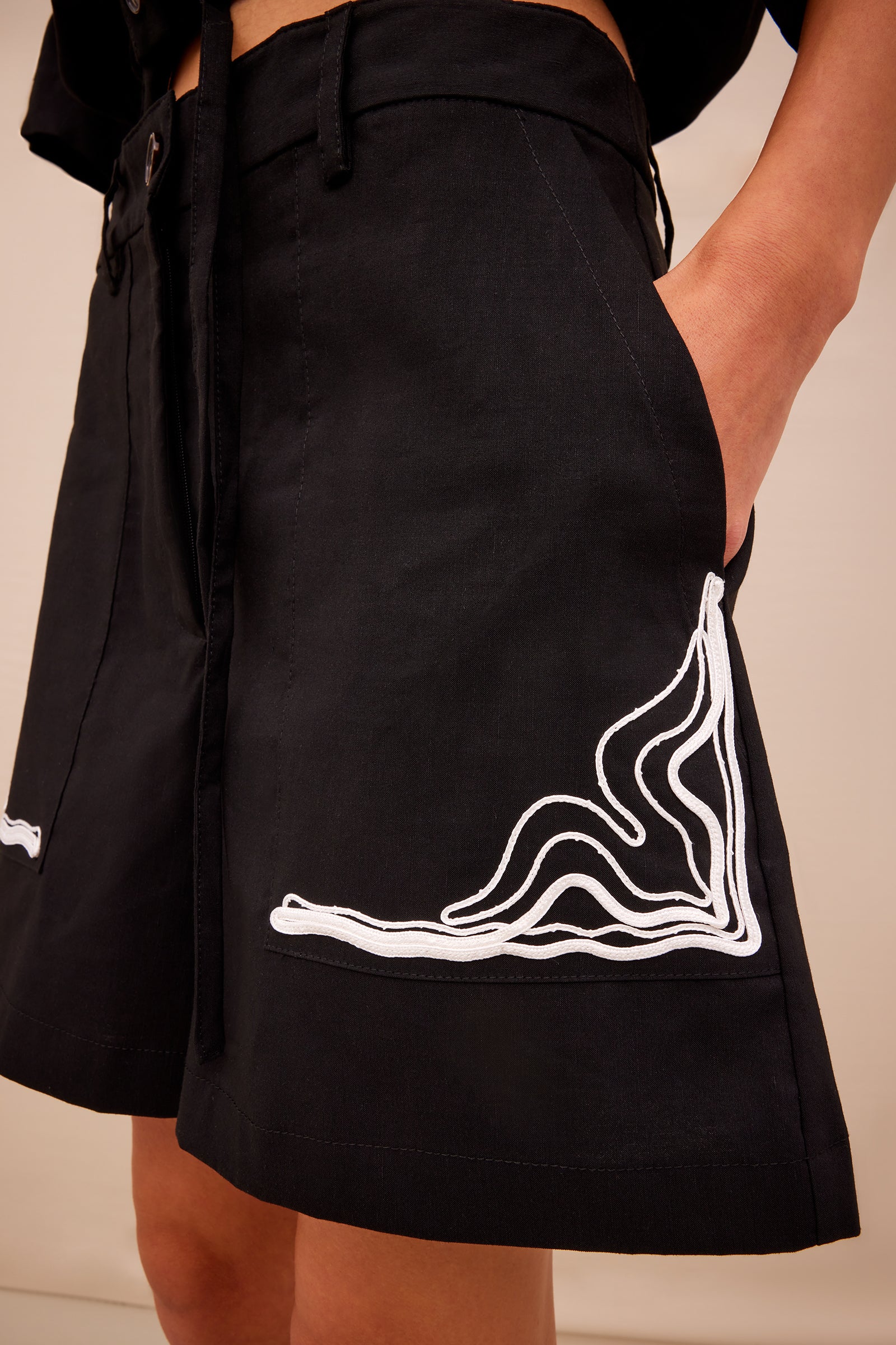 PORZIA LINEN SHORTS