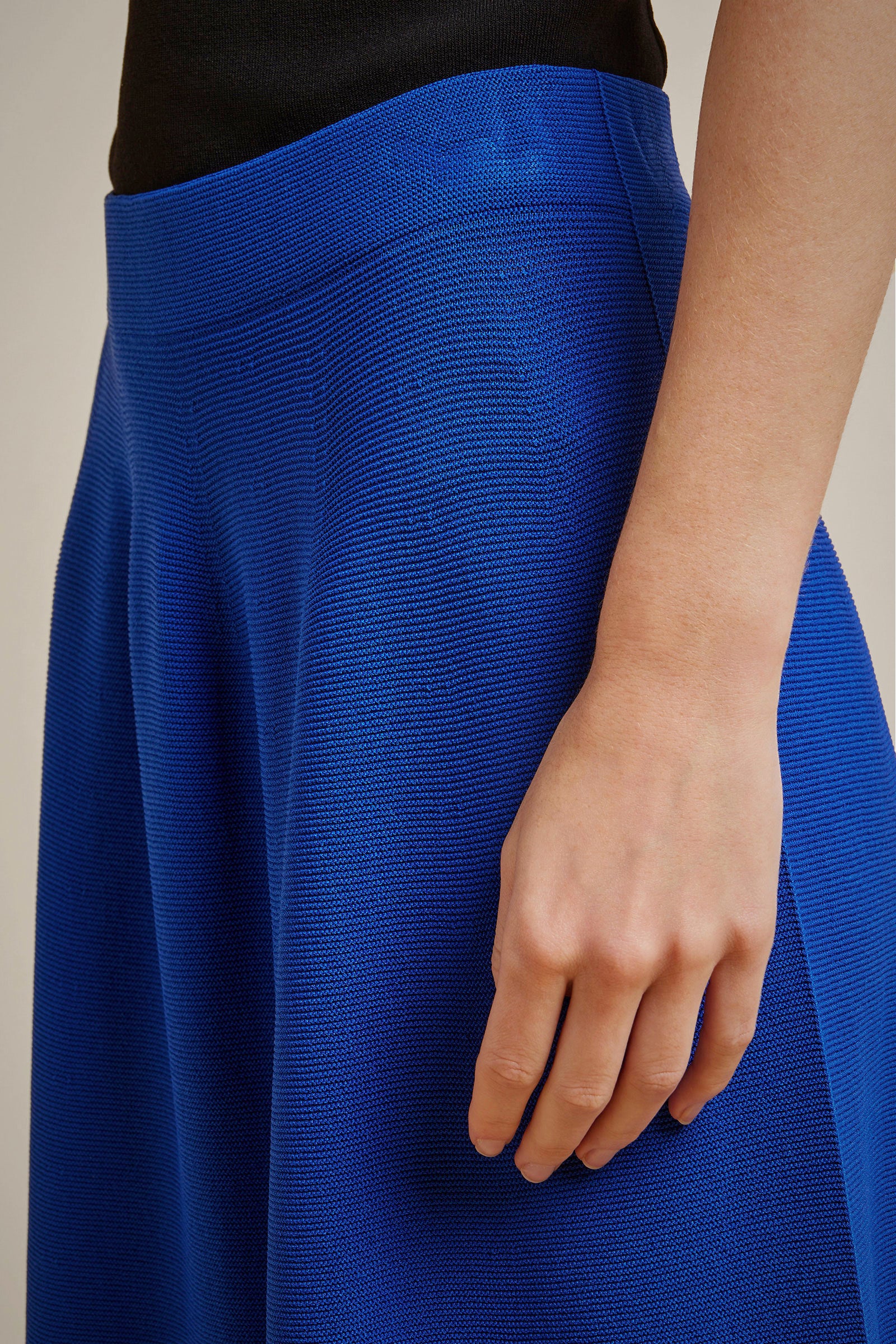 MICRO-PATTERNED SKIRT