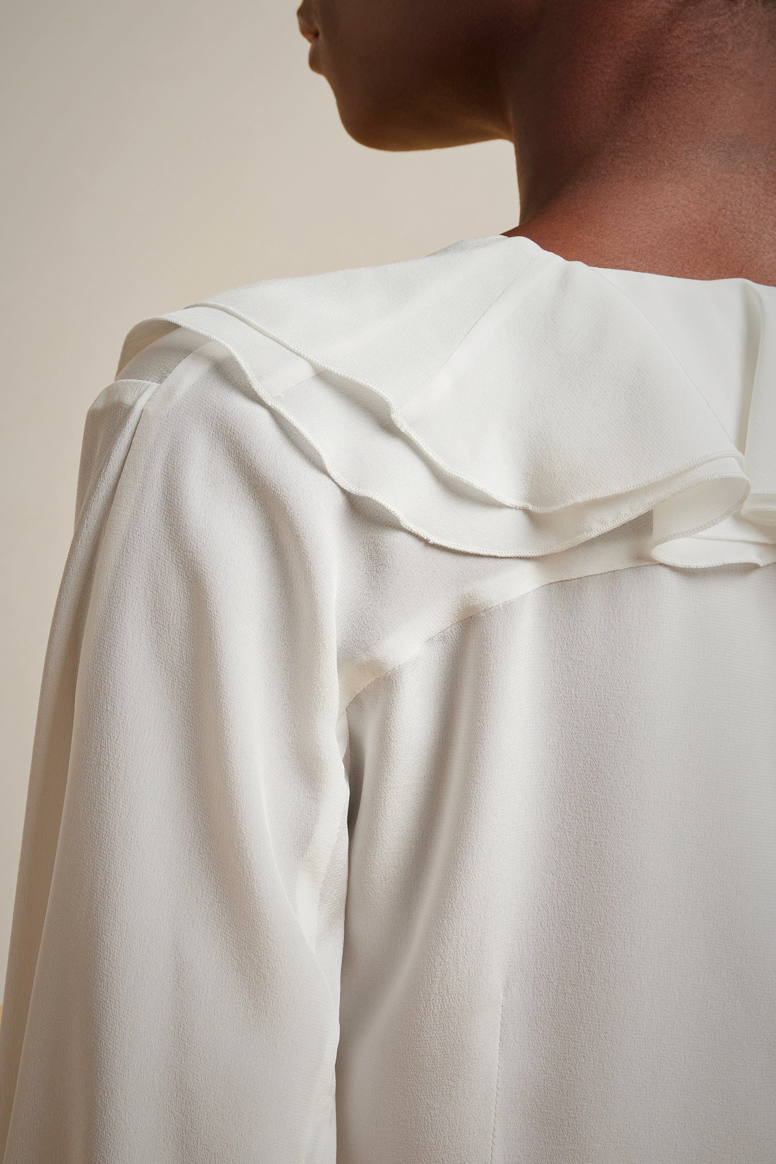 CAMICIA CON VOLANT