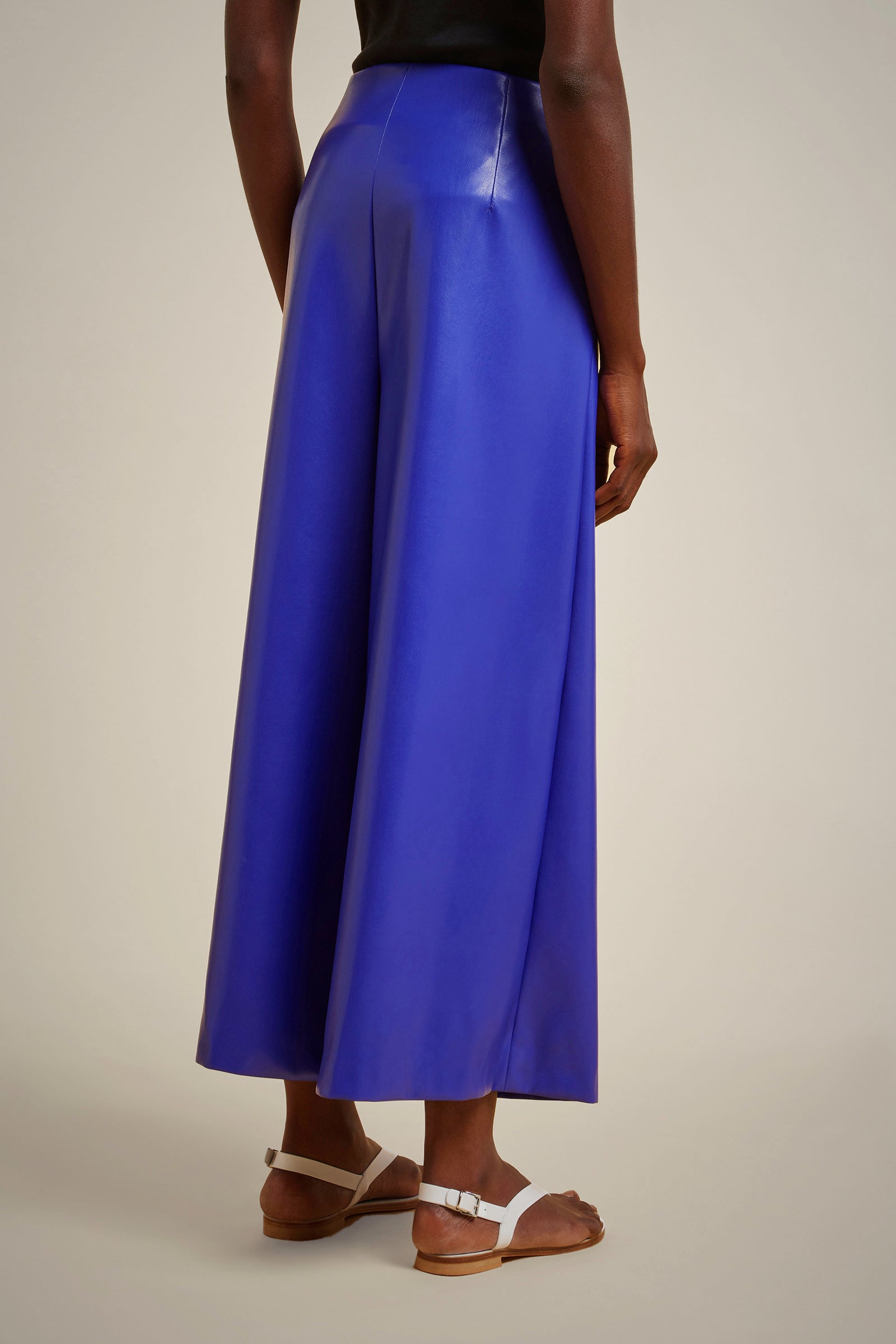 GONNA/PANTALONE