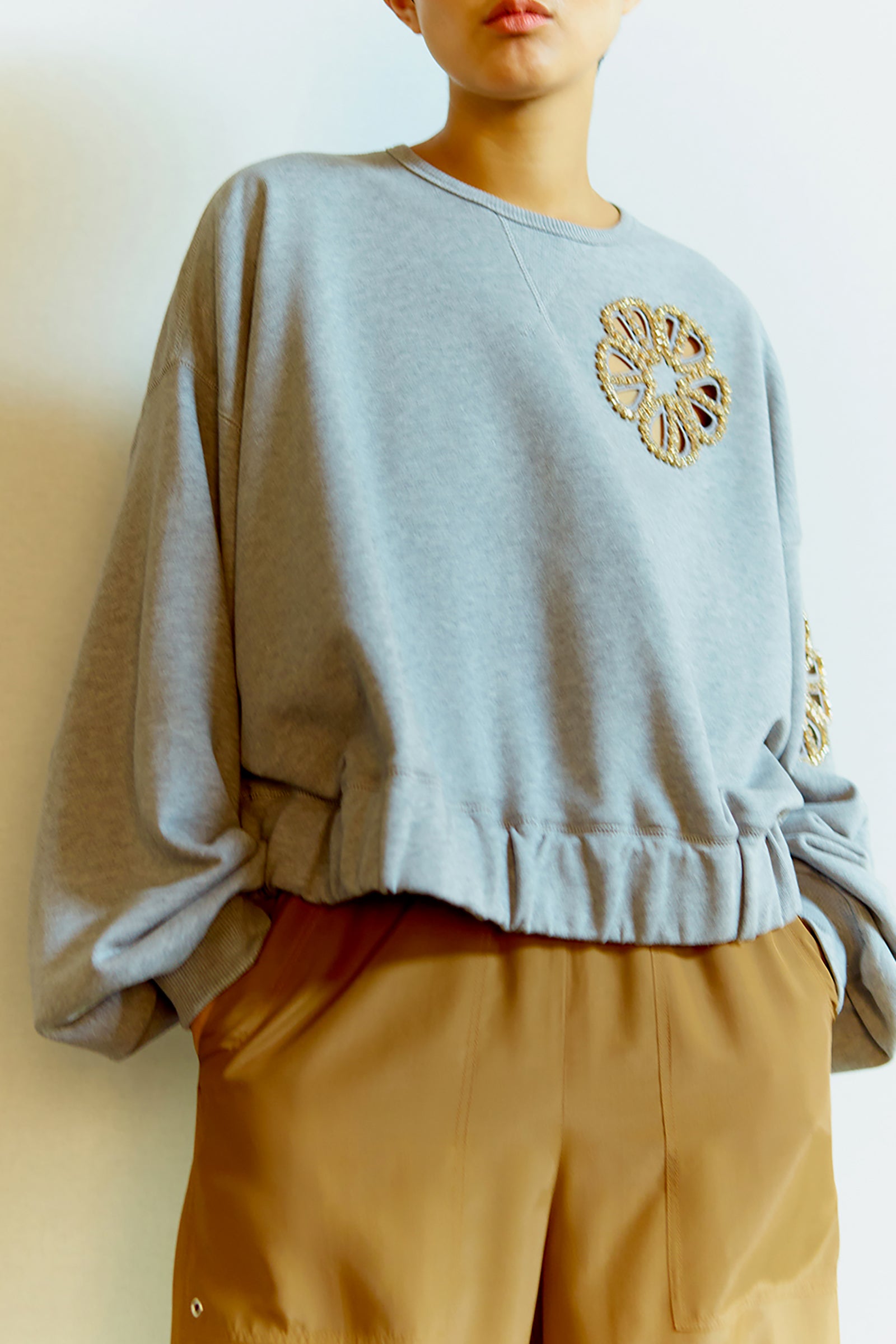 SWEATSHIRT