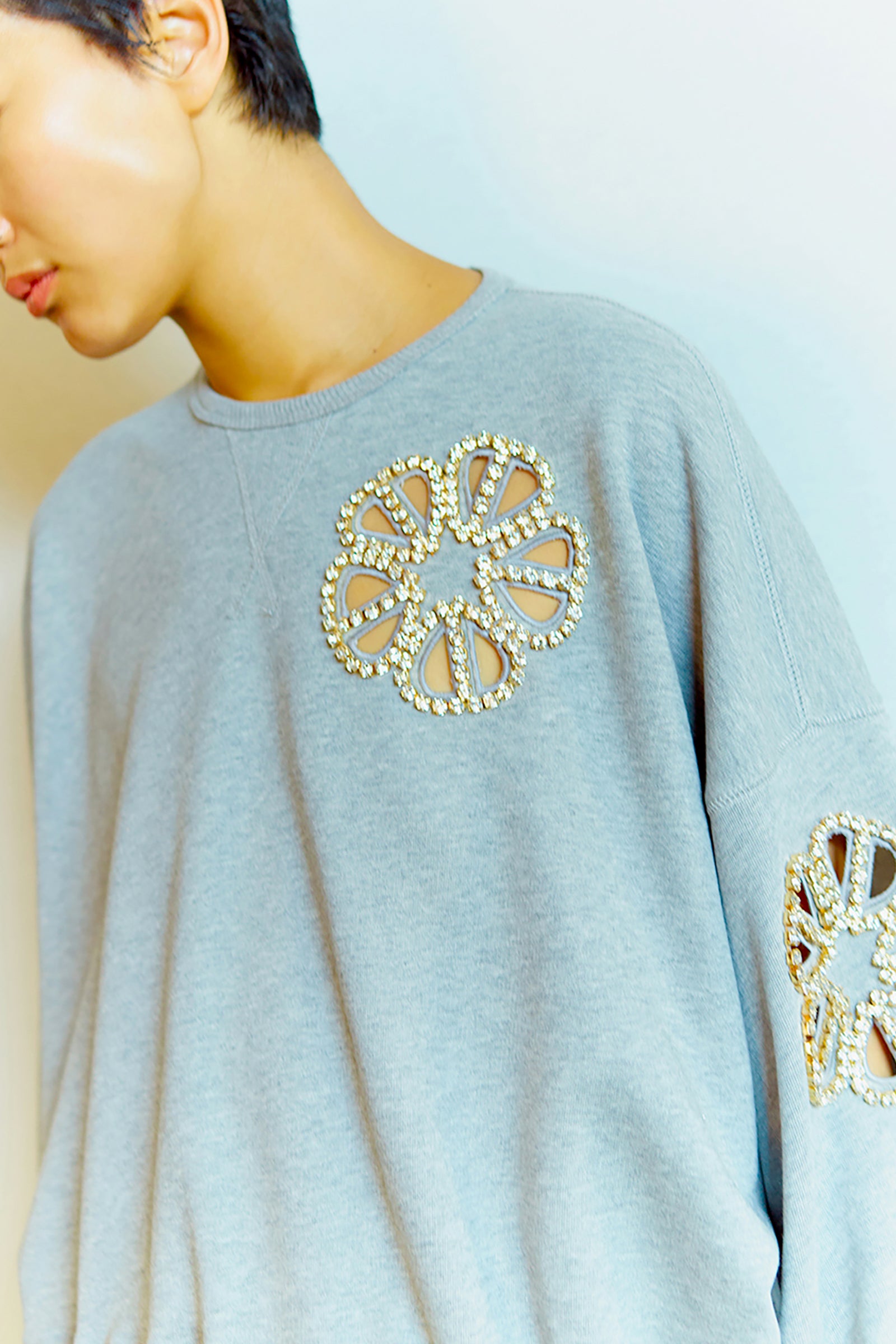 SWEATSHIRT