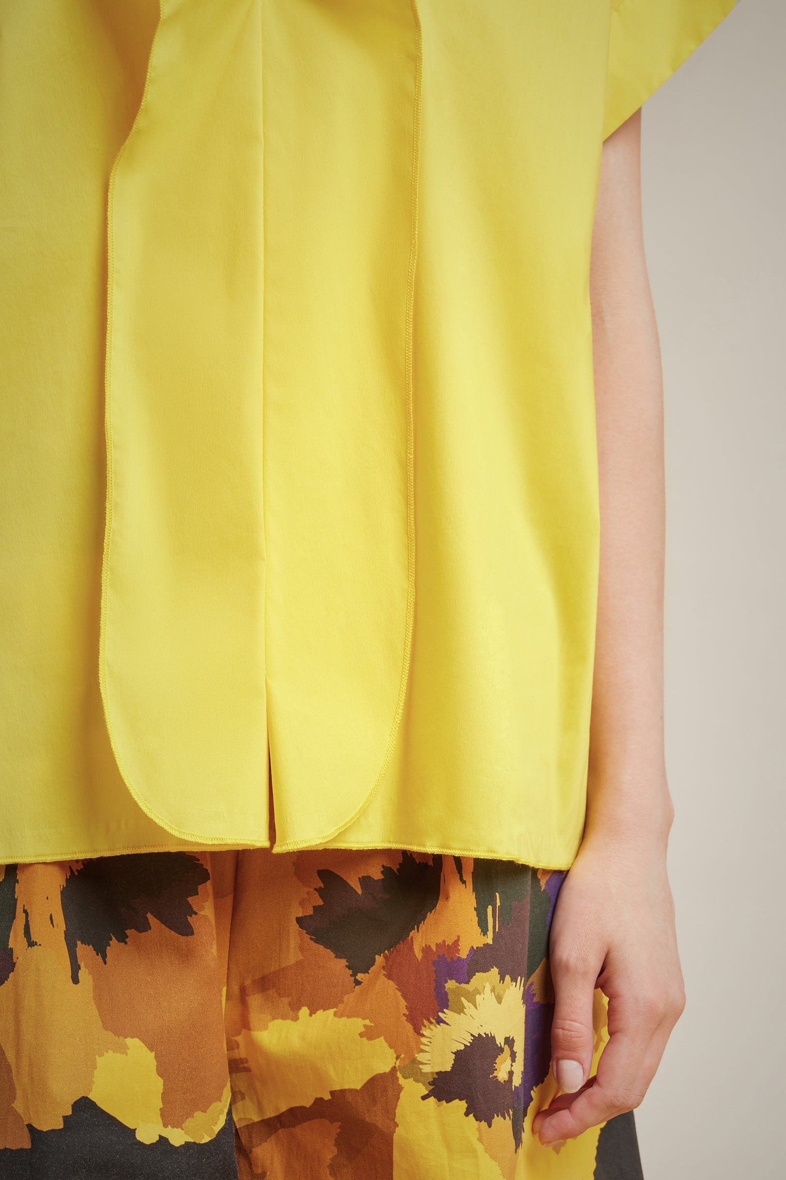 CAMICIA CON VOLANT