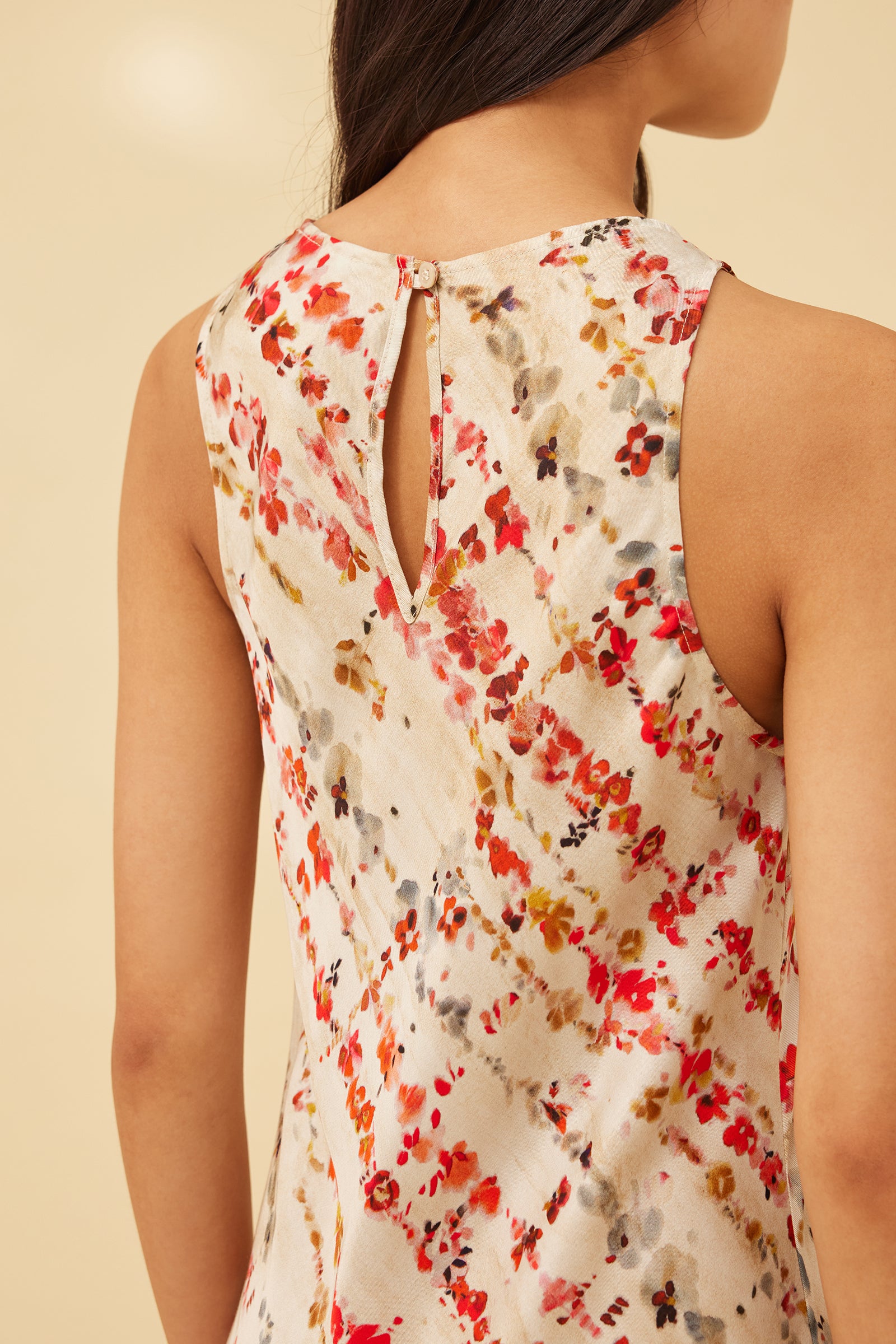 CREW-NECK SLEEVELESS DRESS WITH RED FLOWER PRINT