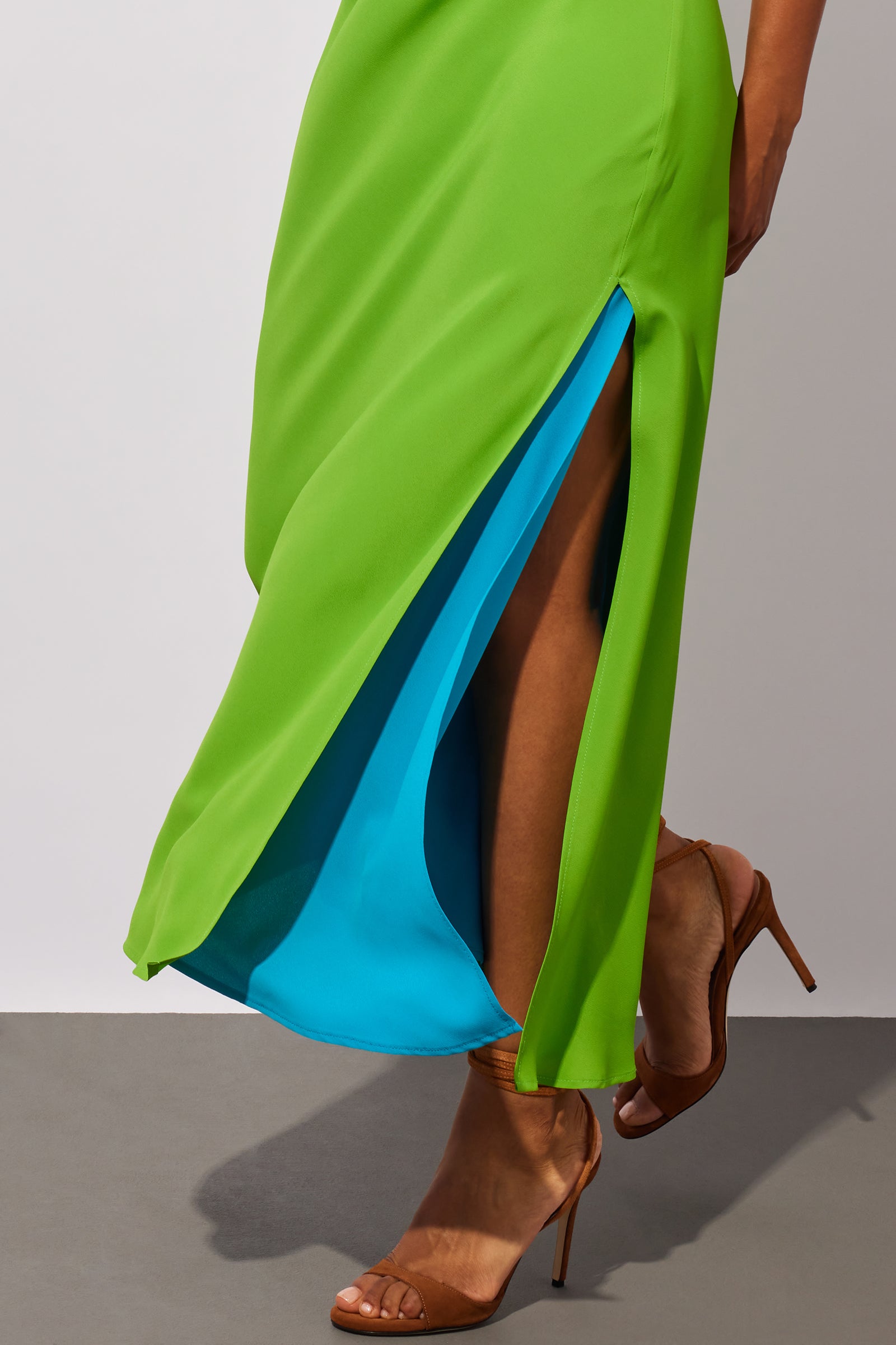 ABITO BI-COLORE IN CREPE DE CHINE