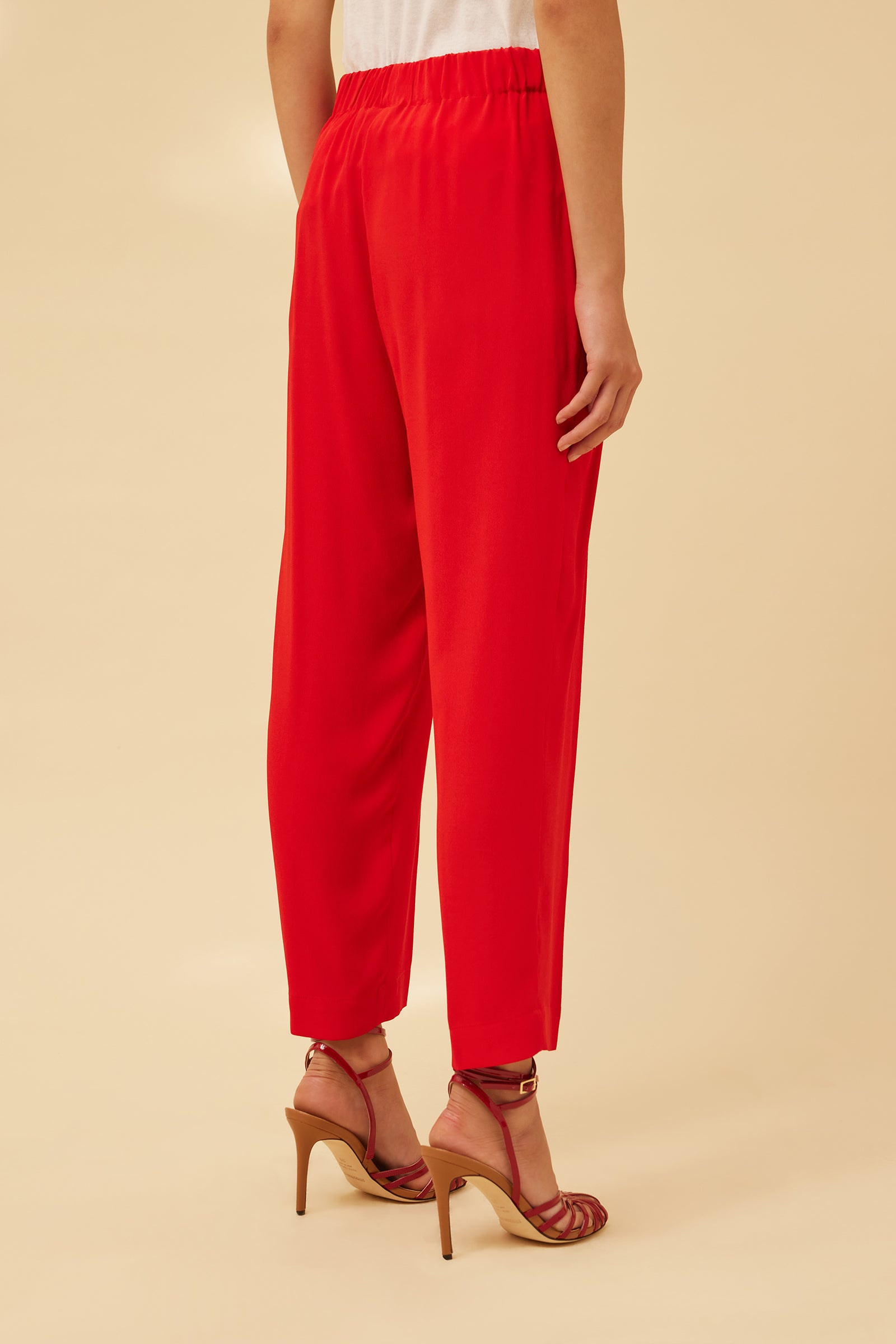 PANTALONE IN CREPE DE CHINE CON ELASTICO IN VITA