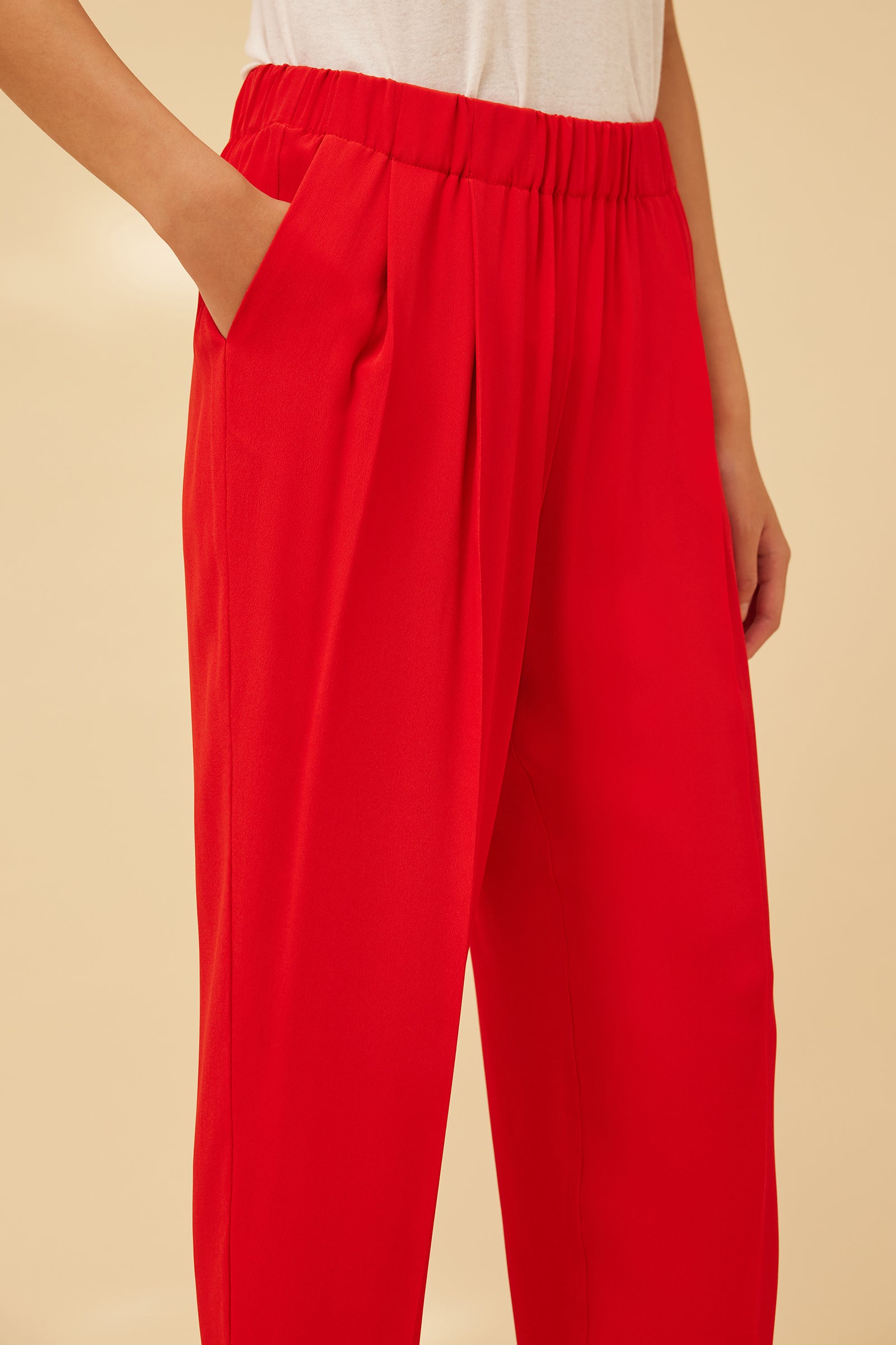 PANTALONE IN CREPE DE CHINE CON ELASTICO IN VITA