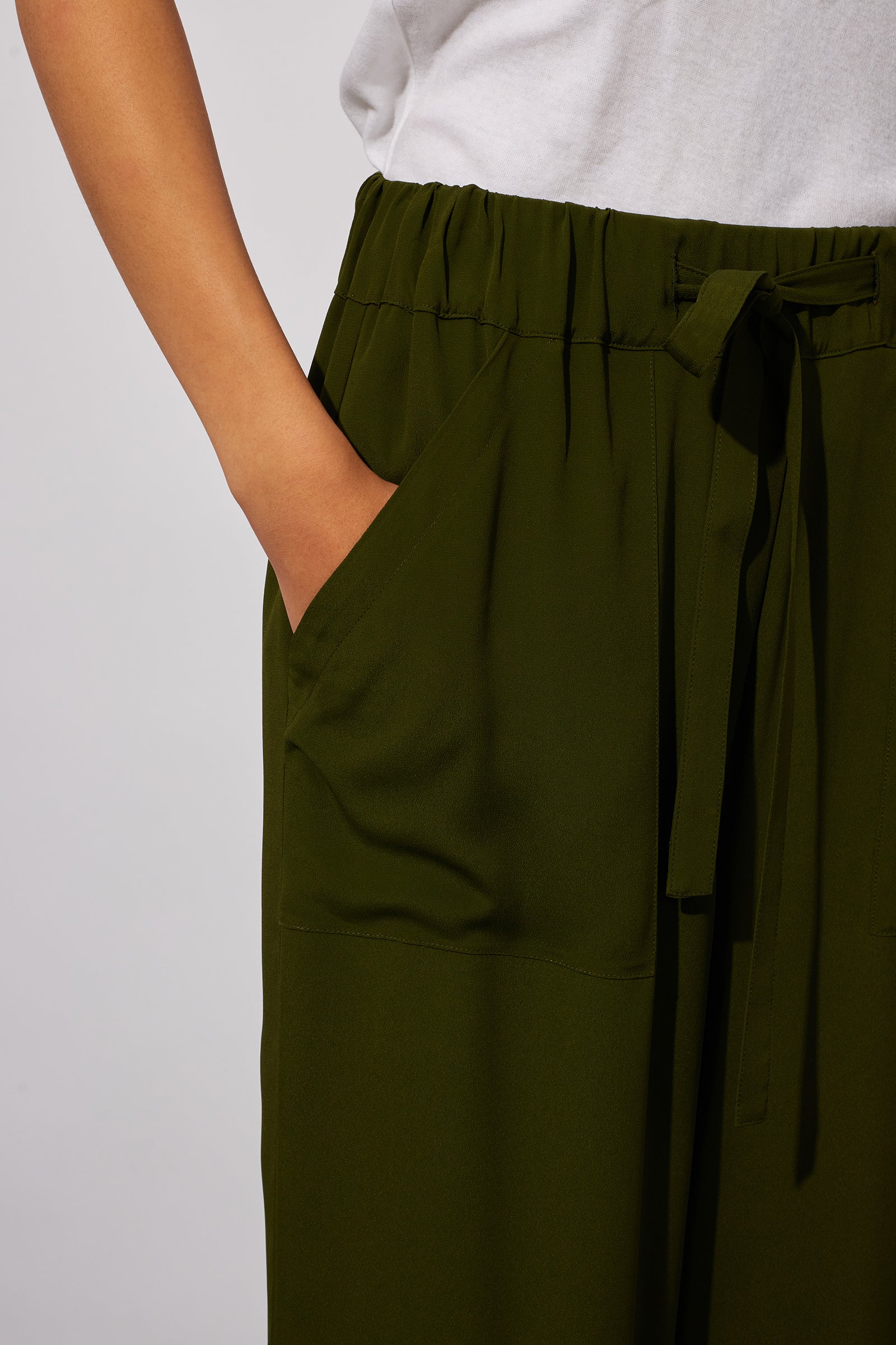 PANTALONE A PALAZZO CON TASCHE