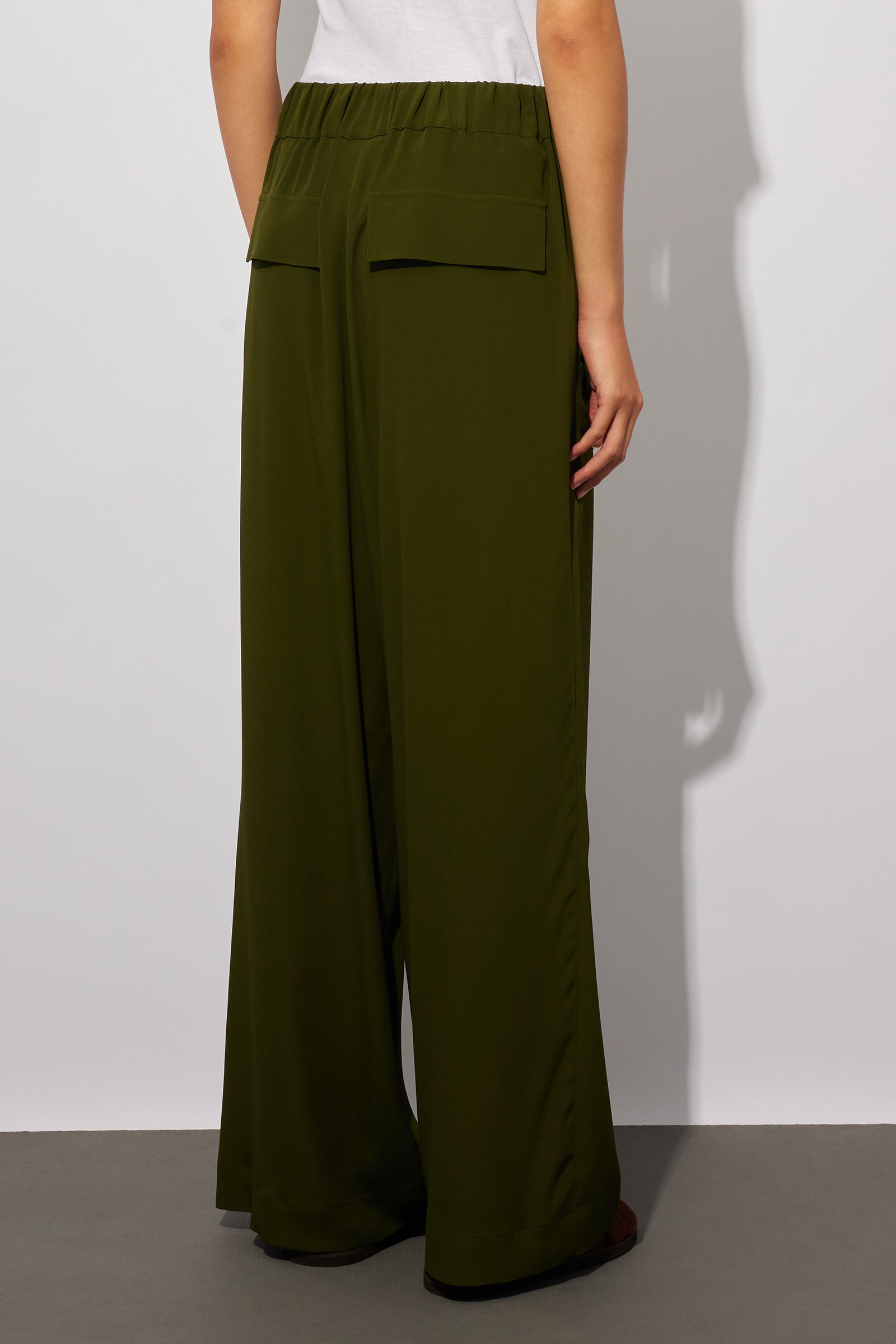 PANTALONE A PALAZZO CON TASCHE