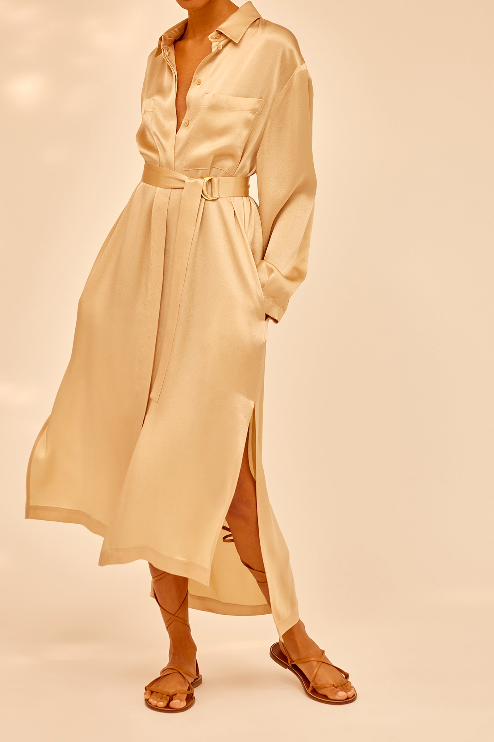 LIGHT SATIN DRESS WITH BELT