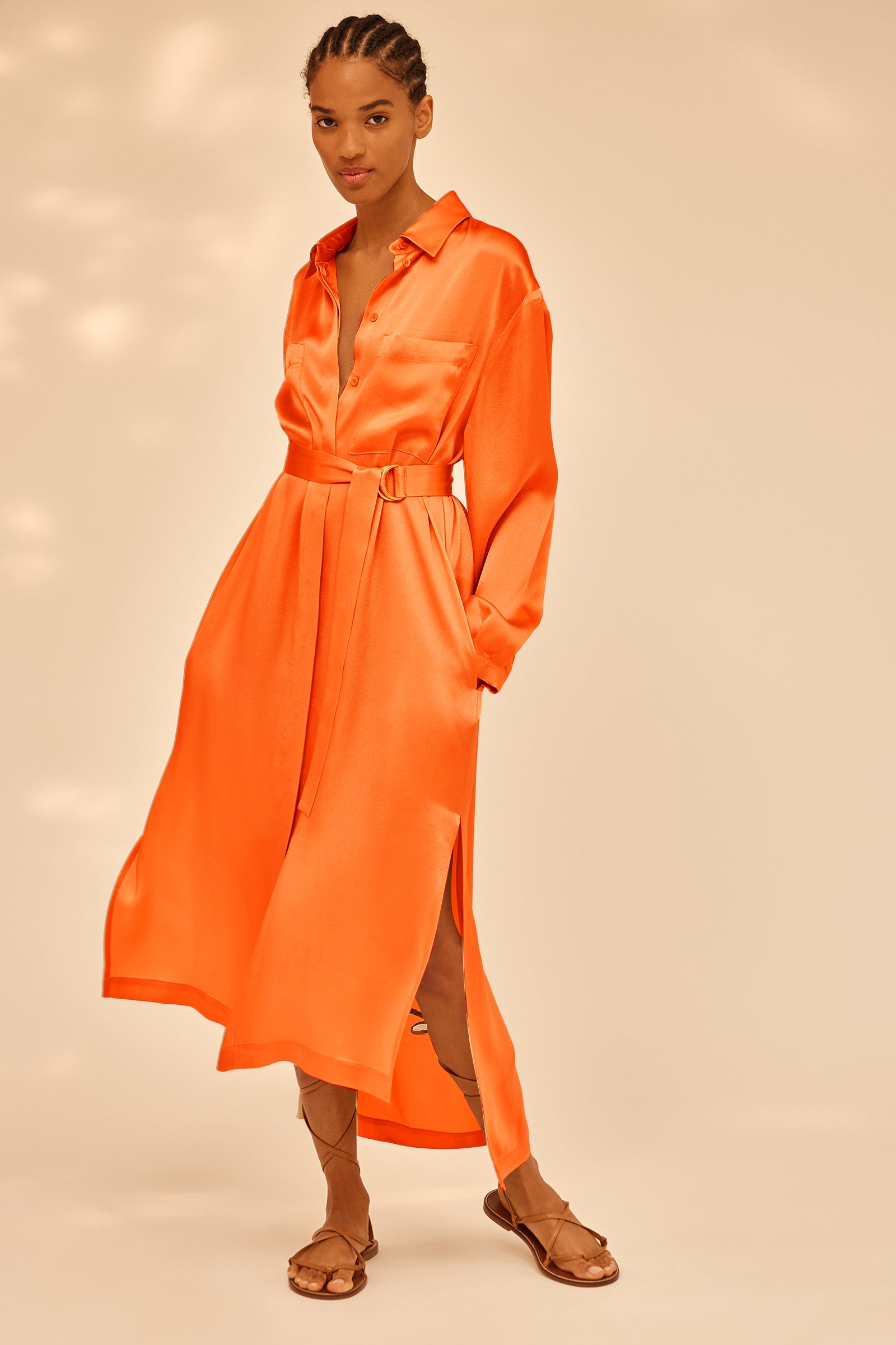 LIGHT SATIN DRESS WITH BELT