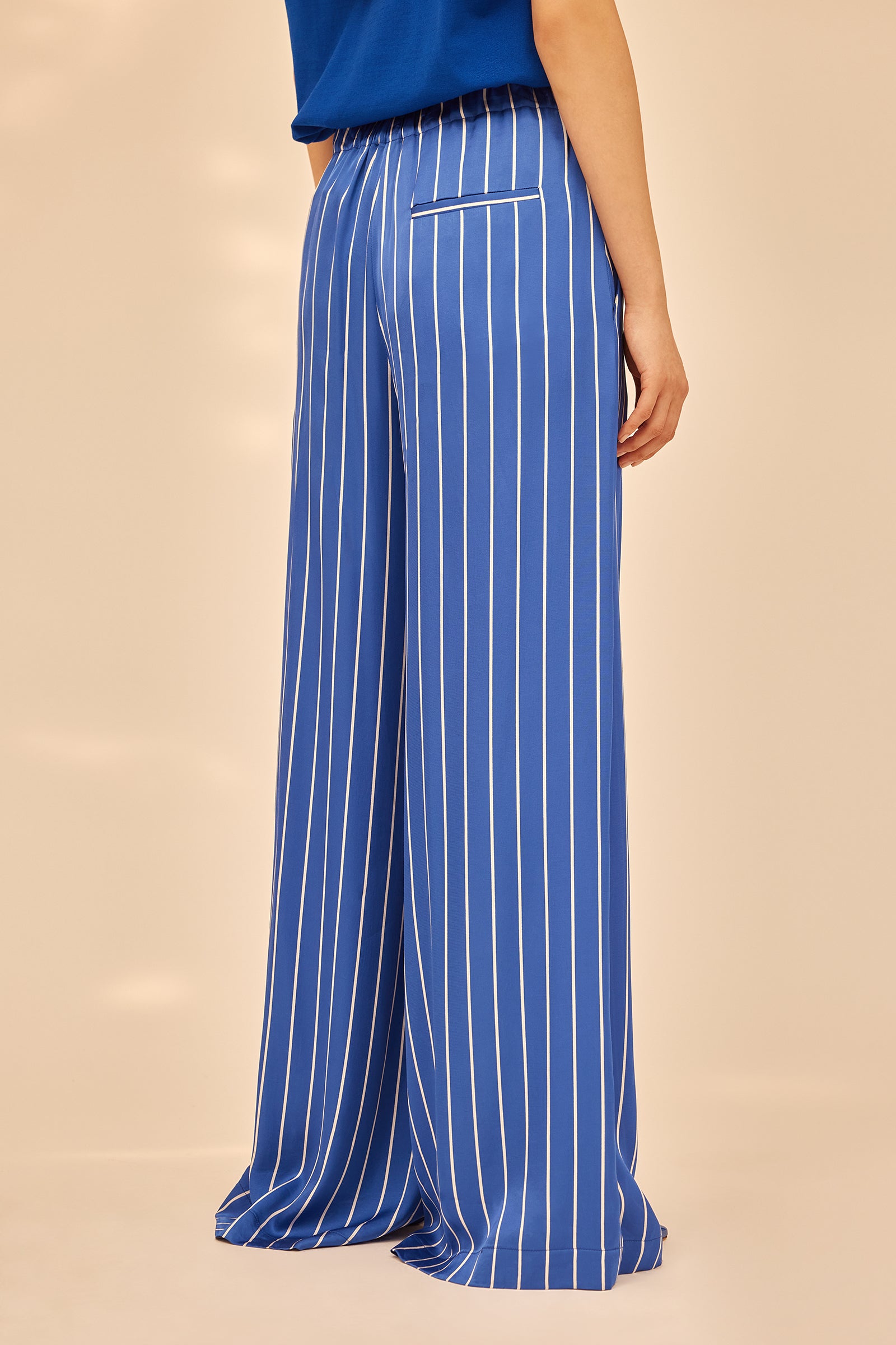 LIGHT SATIN PRINTED TROUSERS