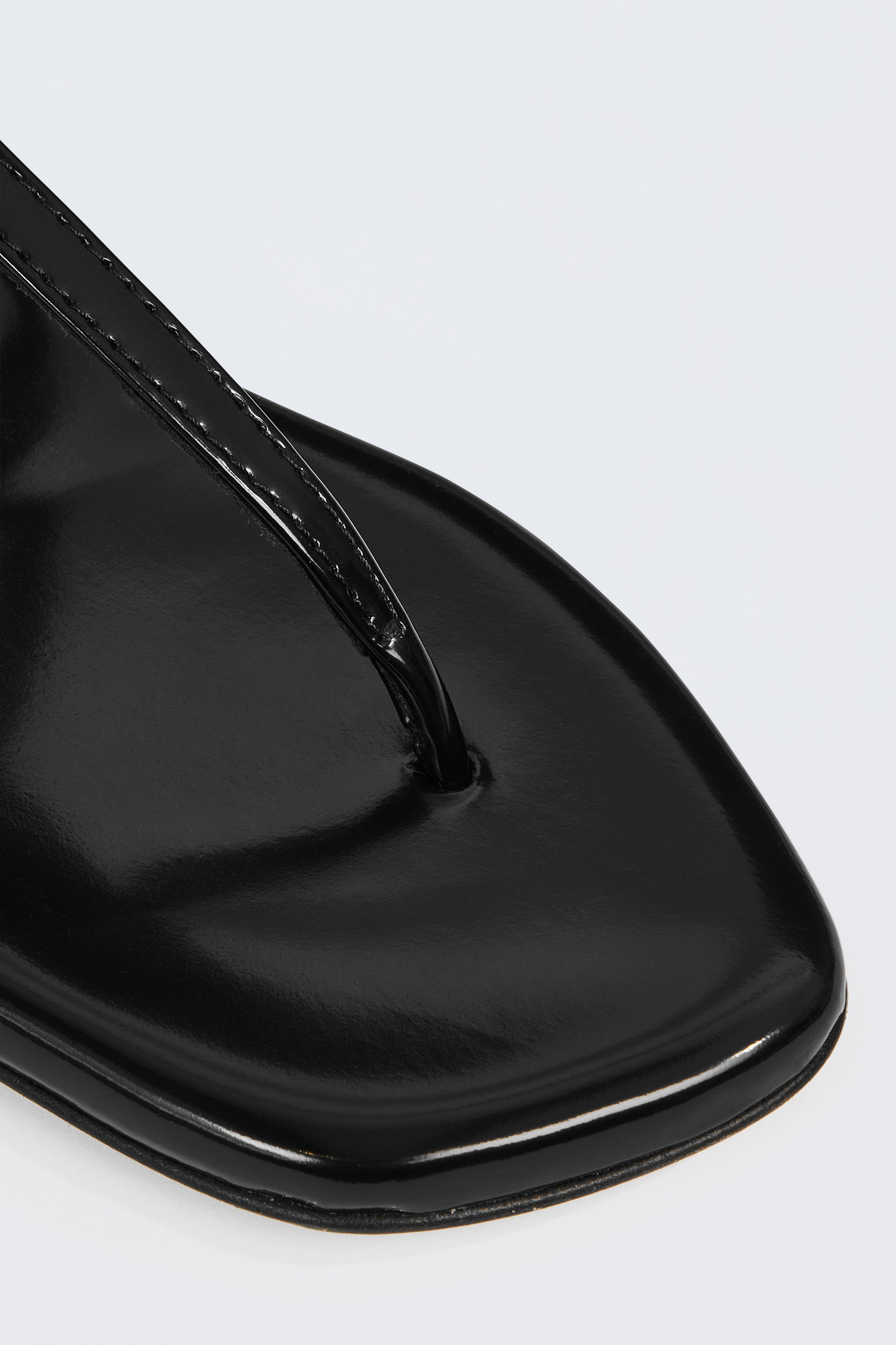 FLAT FLIP-FLOP MULES