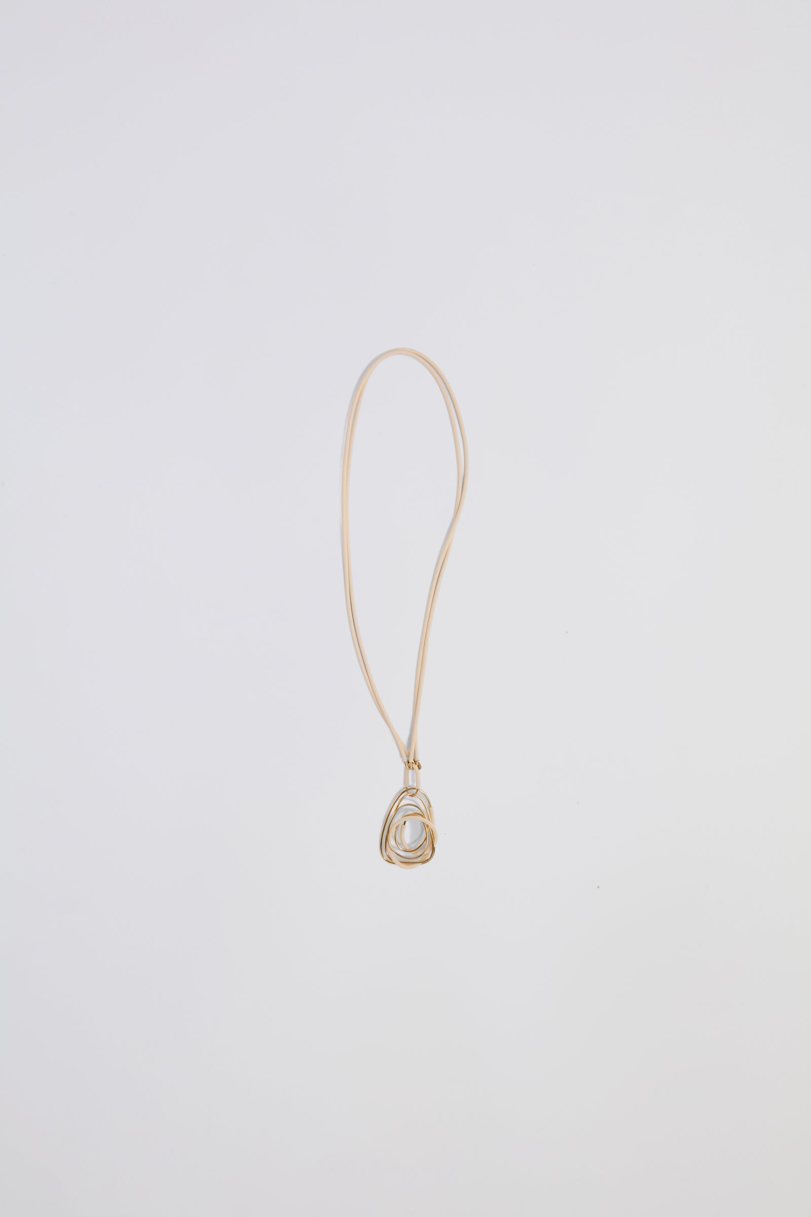 MULTI-STRAND LONG NECKLACE