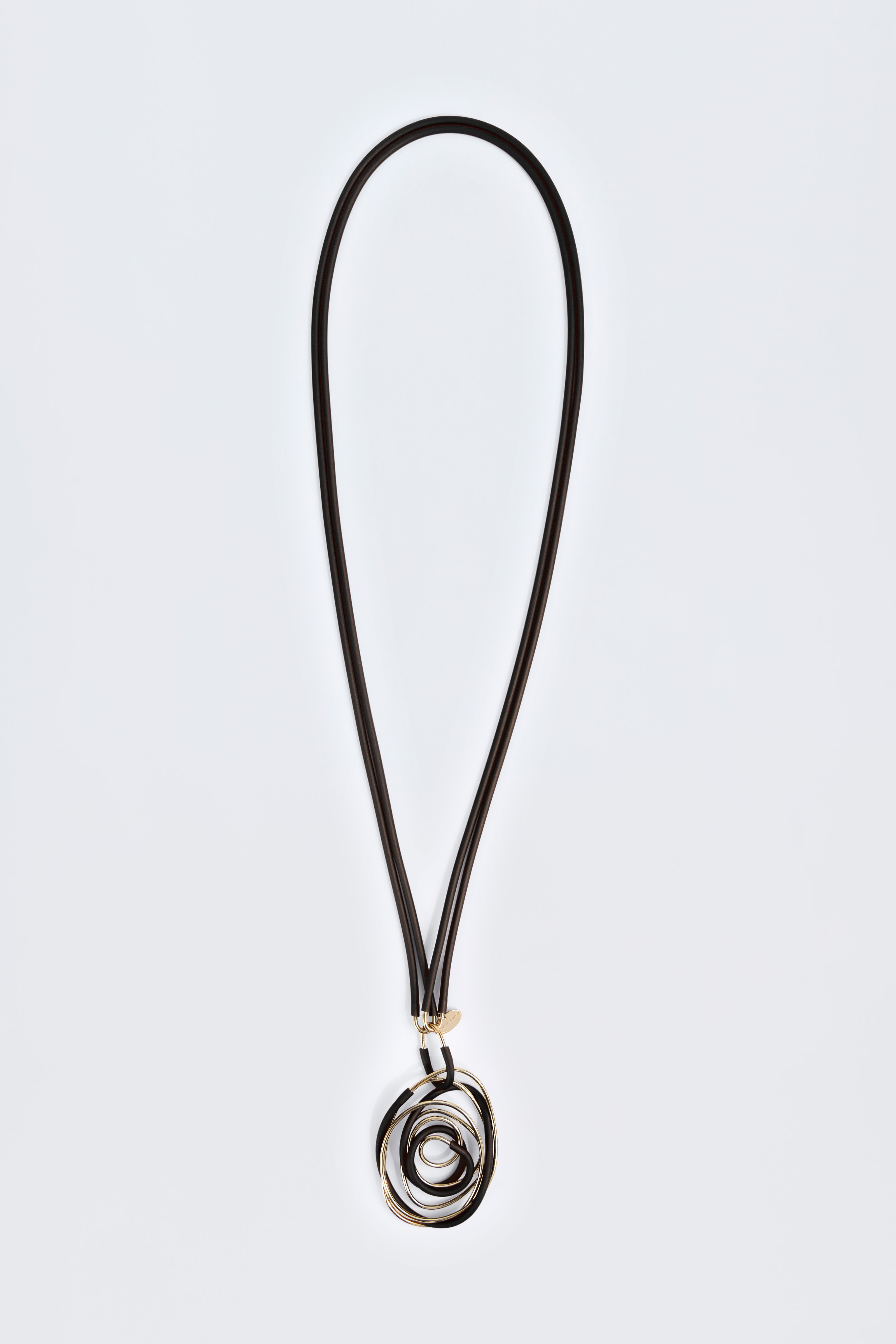 MULTI-STRAND LONG NECKLACE