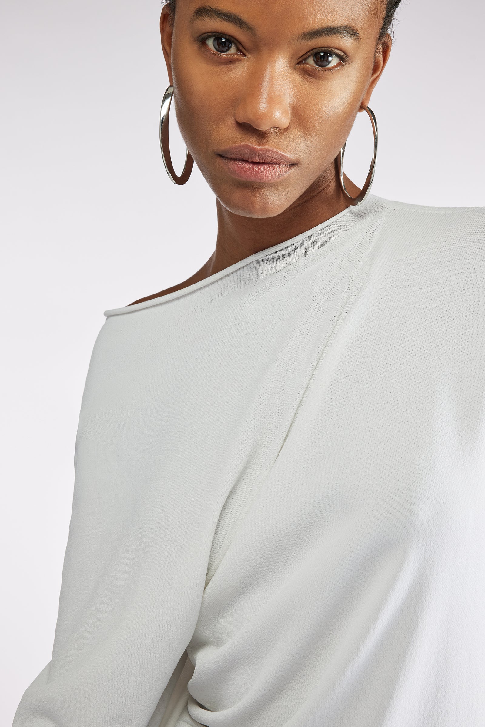 MAGLIA CON DRAPPEGGIO