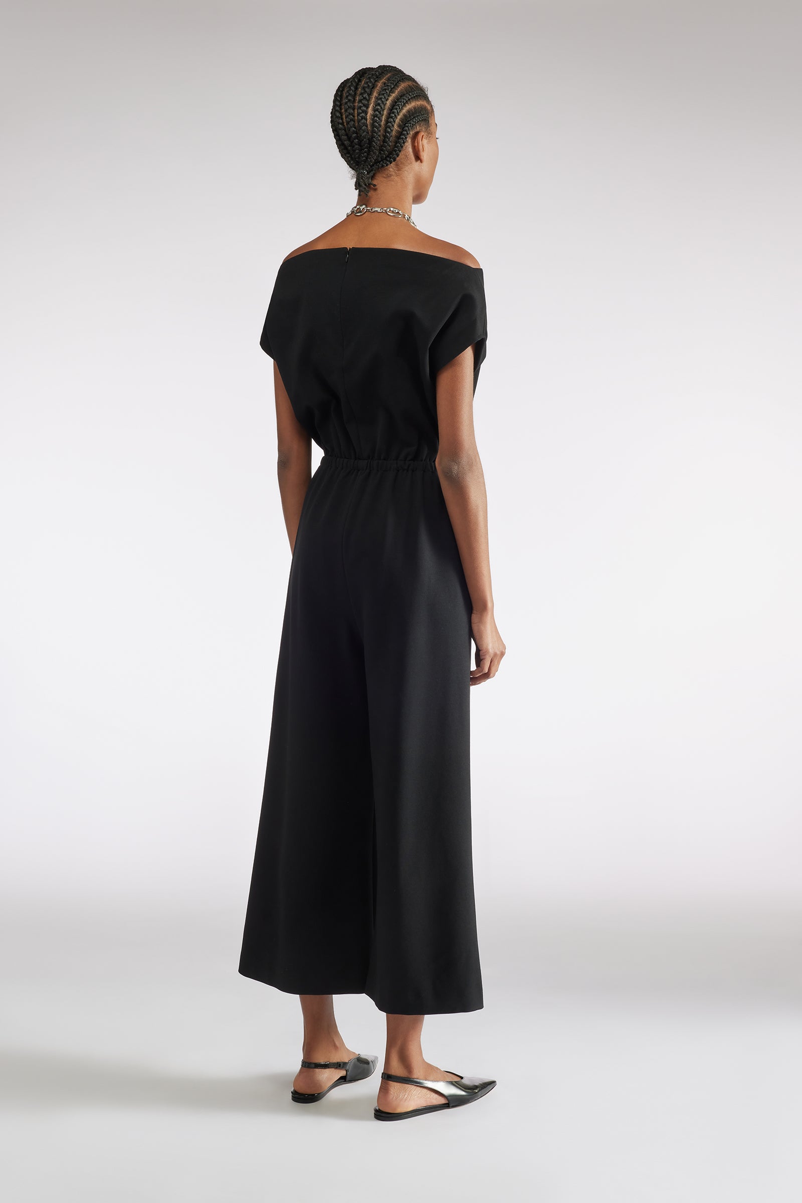 FULL BODY OVERALL WITH BARE SHOULDERS